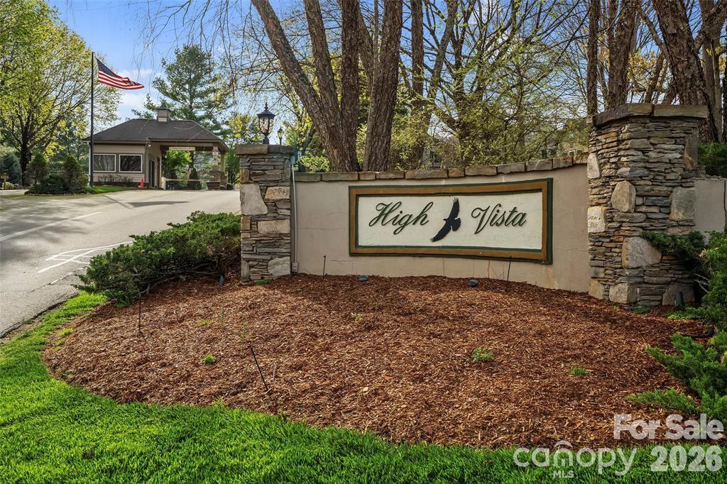 115 Chestnut Ridge Road — Mills River