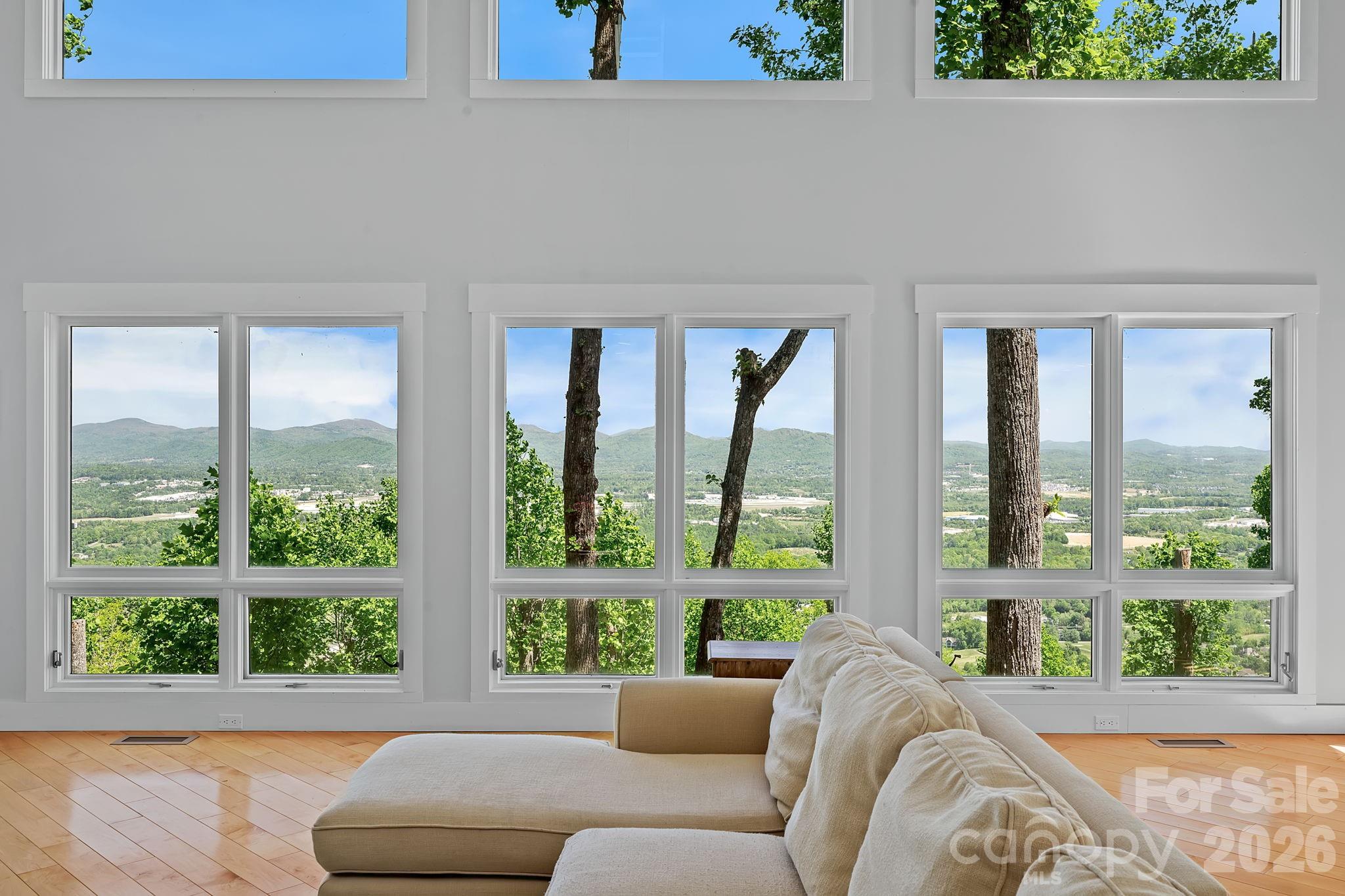 115 Chestnut Ridge Road — Mills River