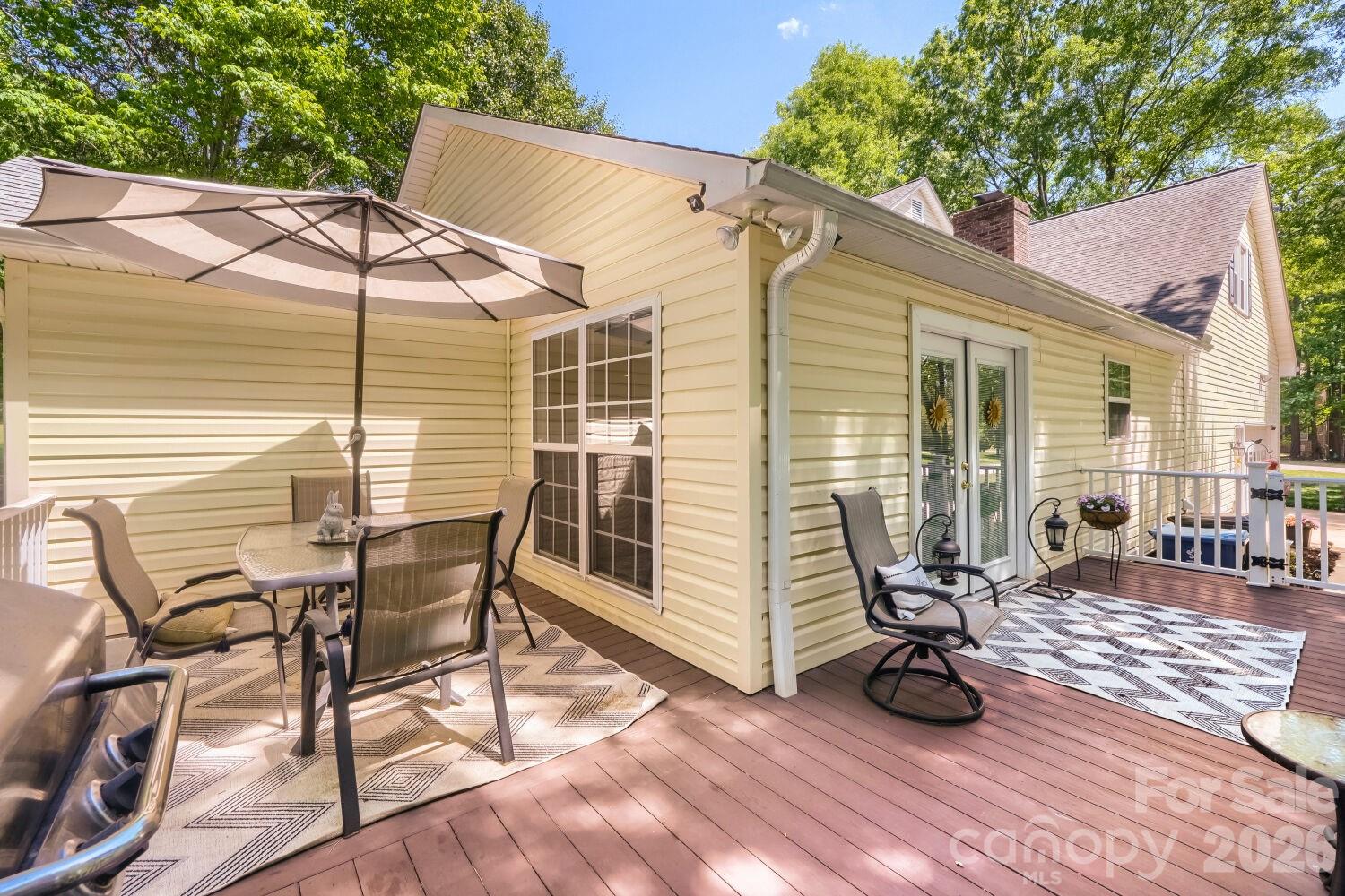 120 Brittany Way — Salisbury