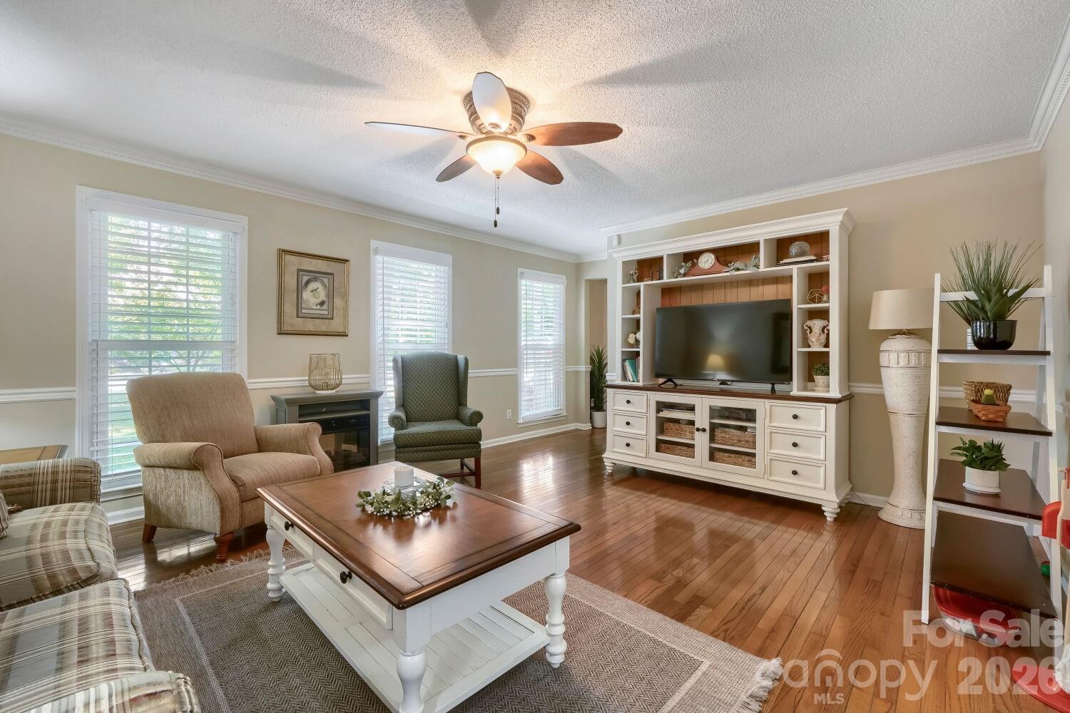 120 Brittany Way — Salisbury