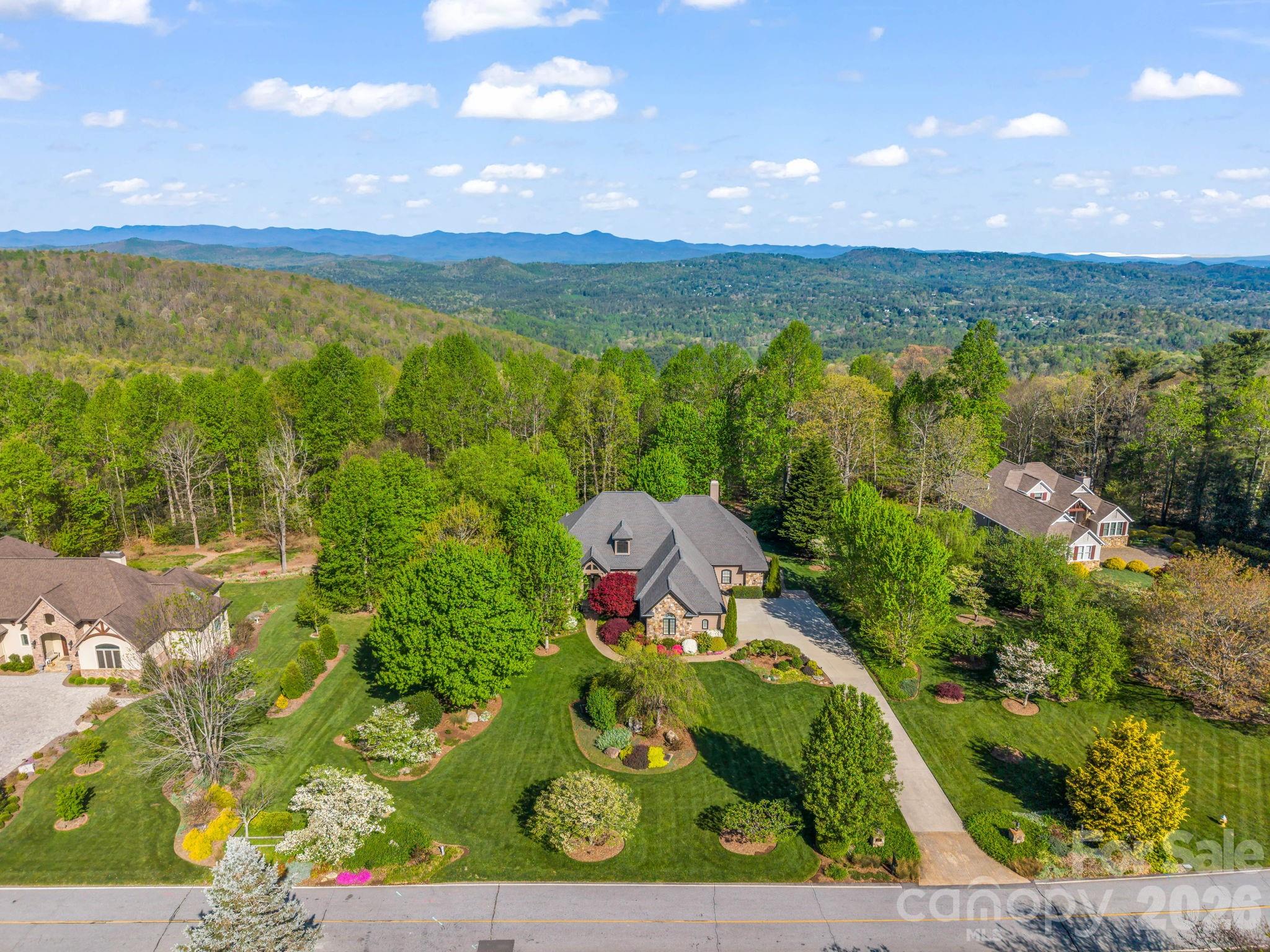 122 Founders Drive — Flat Rock