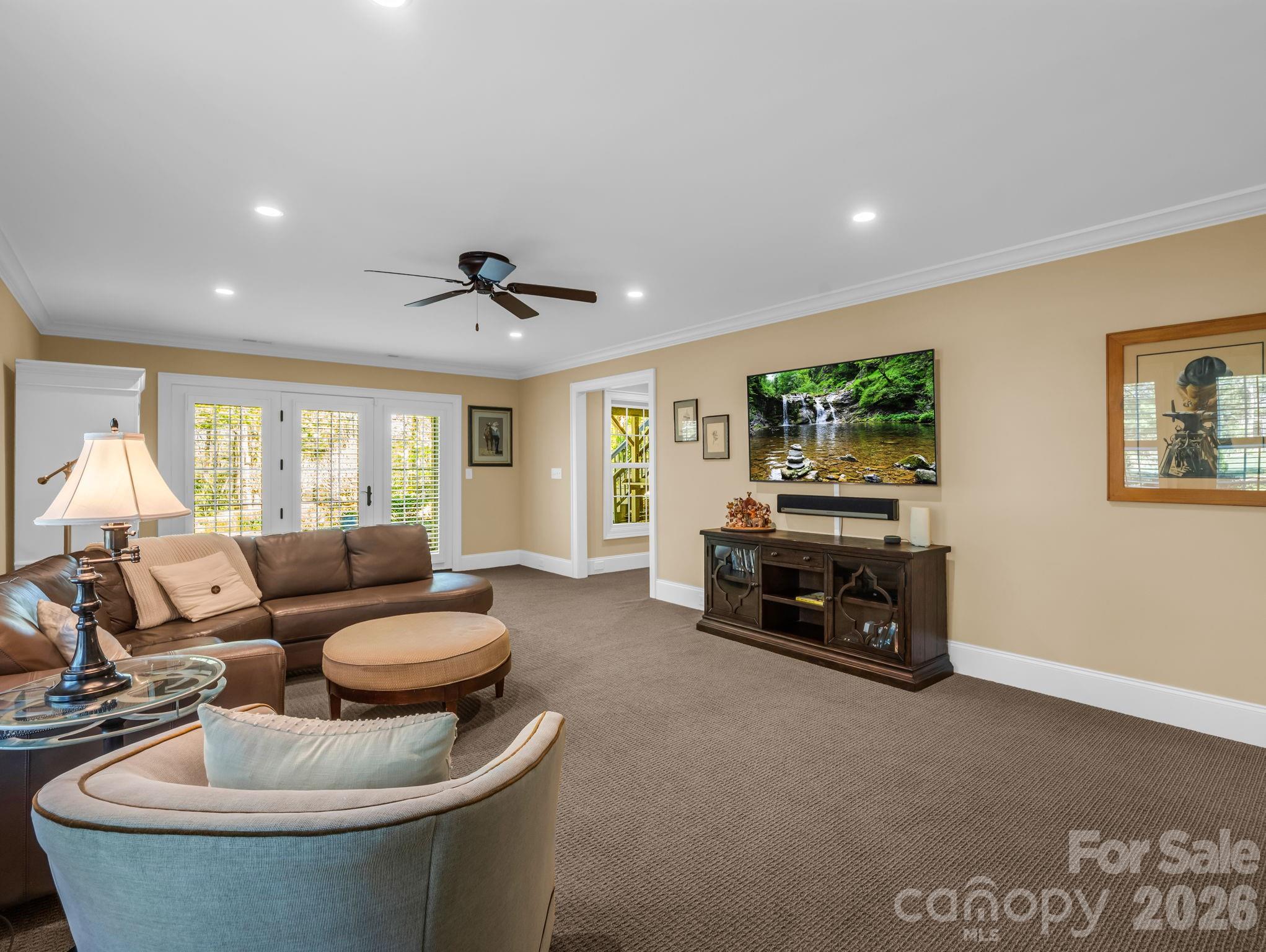 122 Founders Drive — Flat Rock
