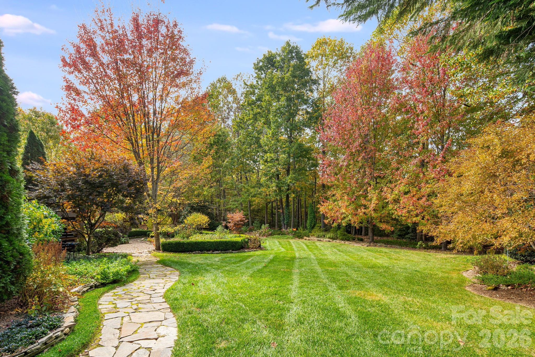 122 Founders Drive — Flat Rock