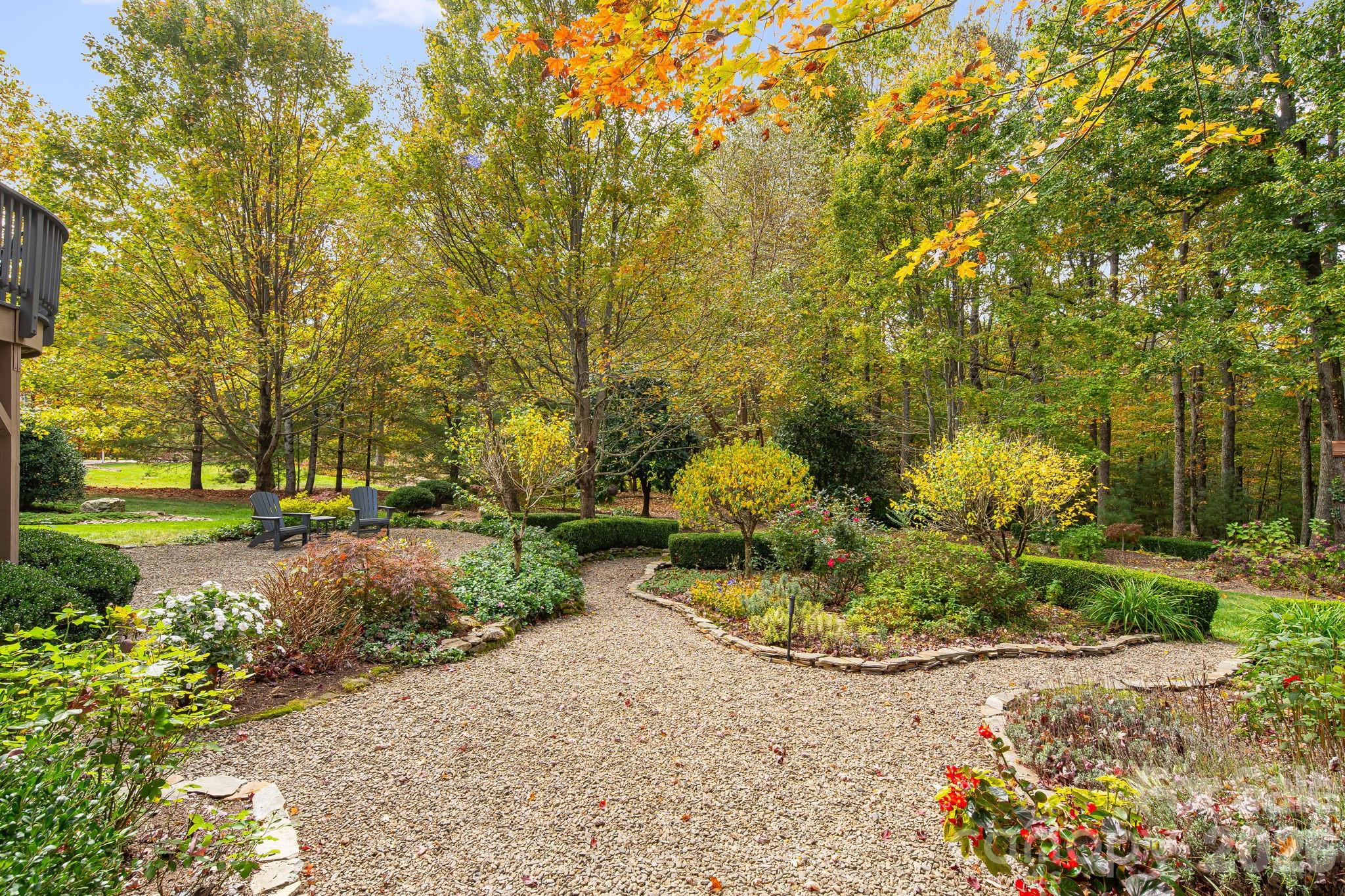 122 Founders Drive — Flat Rock