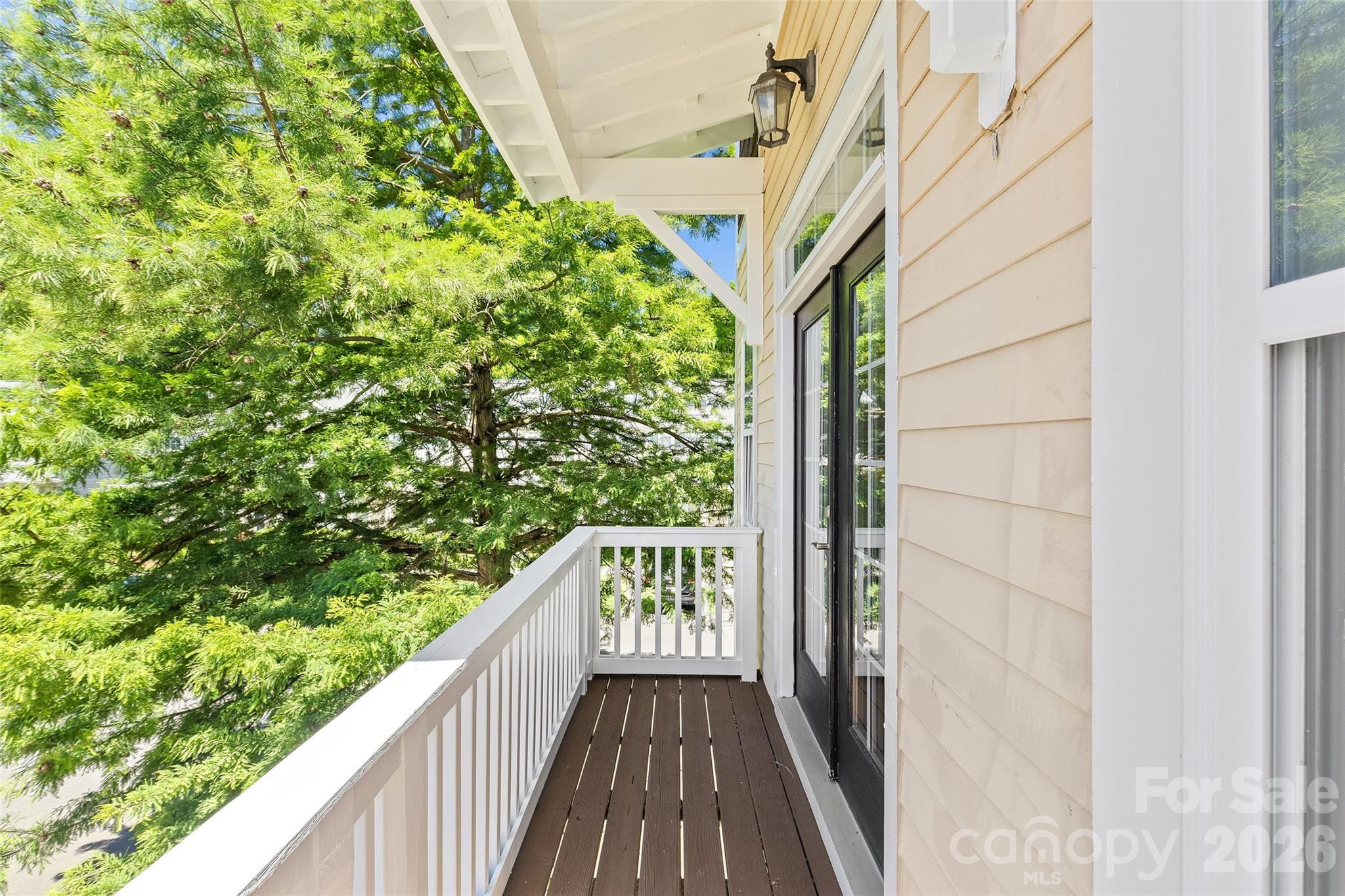 540 Dubois Court — Charlotte