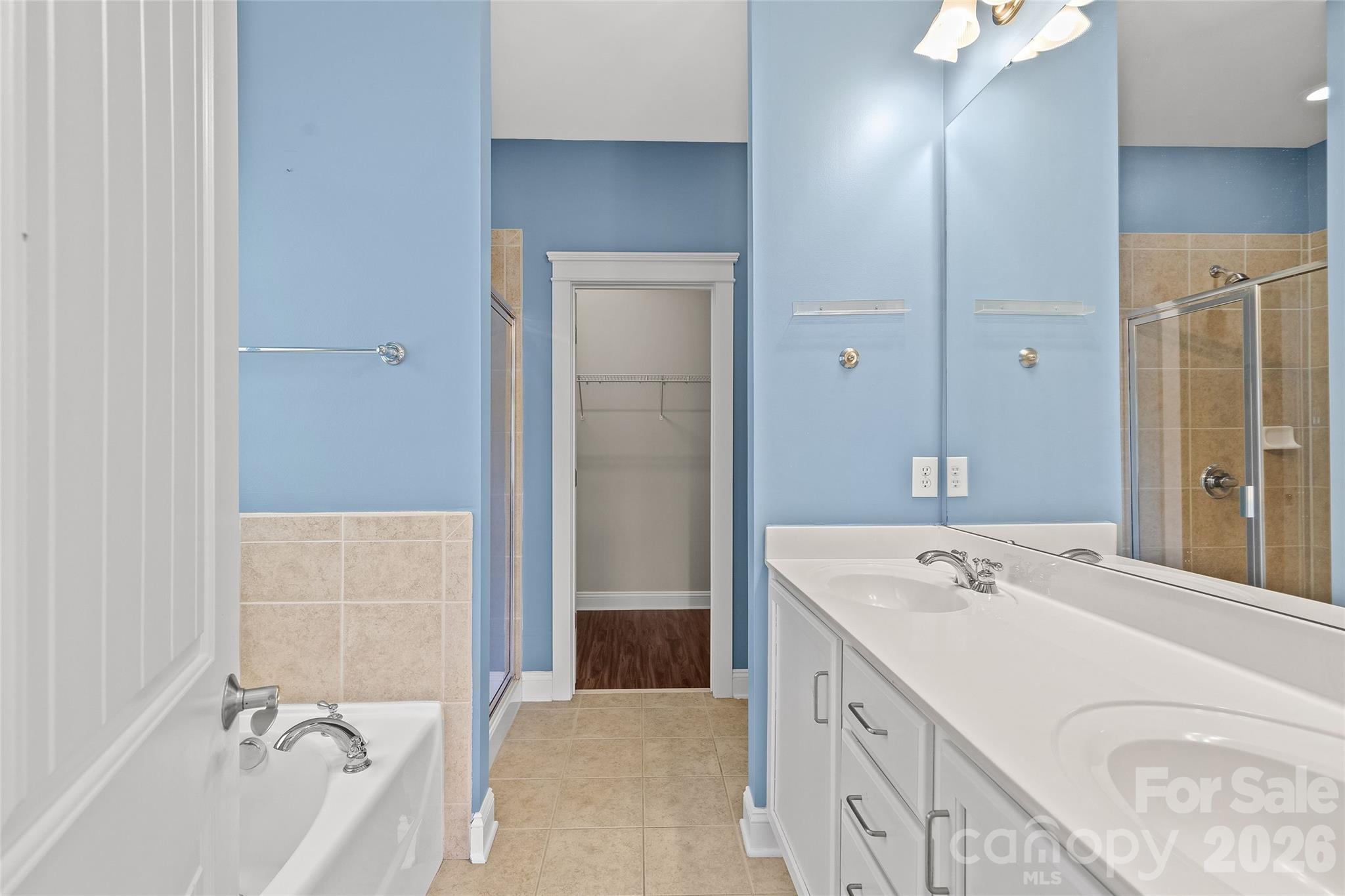 540 Dubois Court — Charlotte