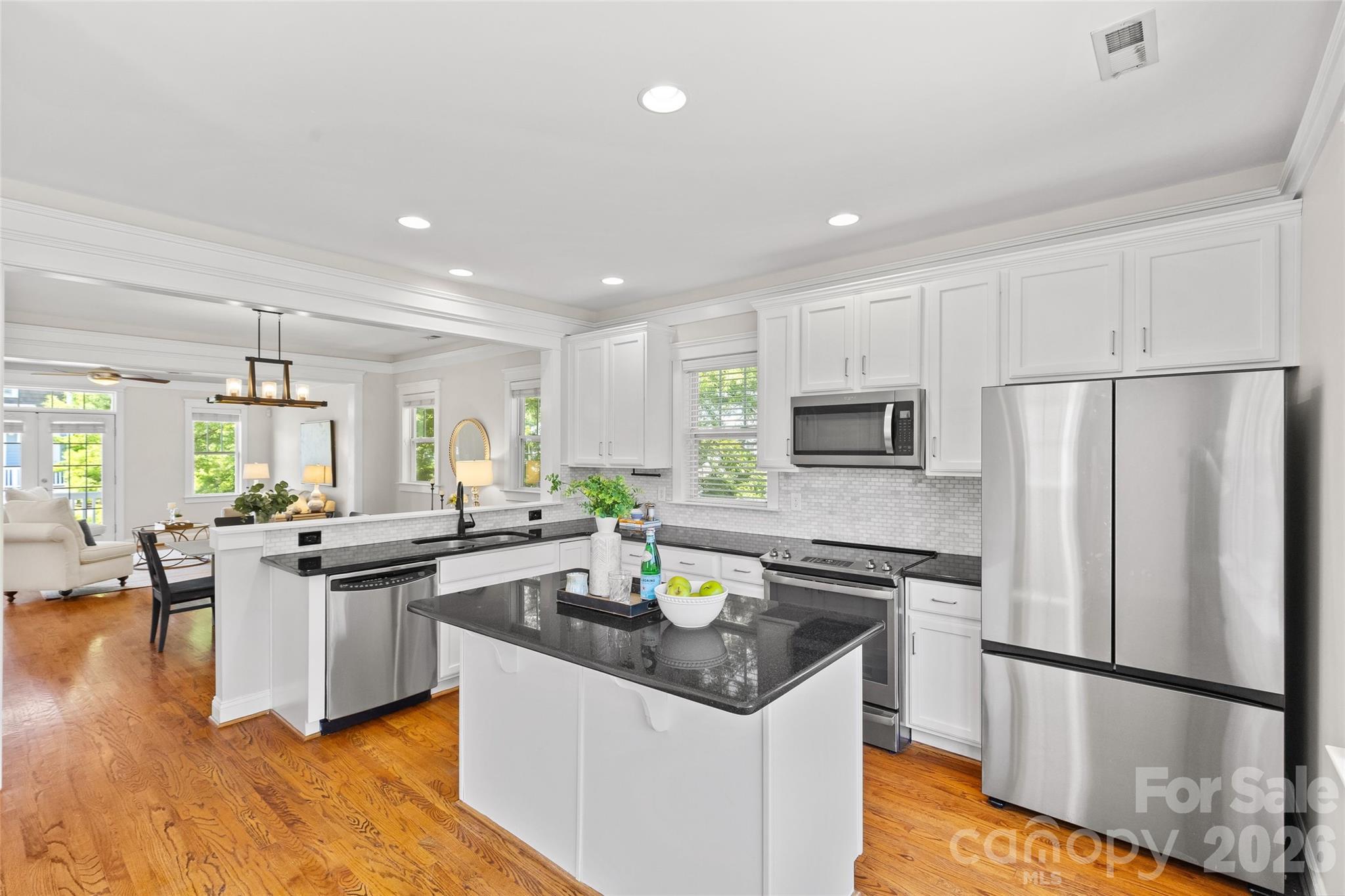 540 Dubois Court — Charlotte