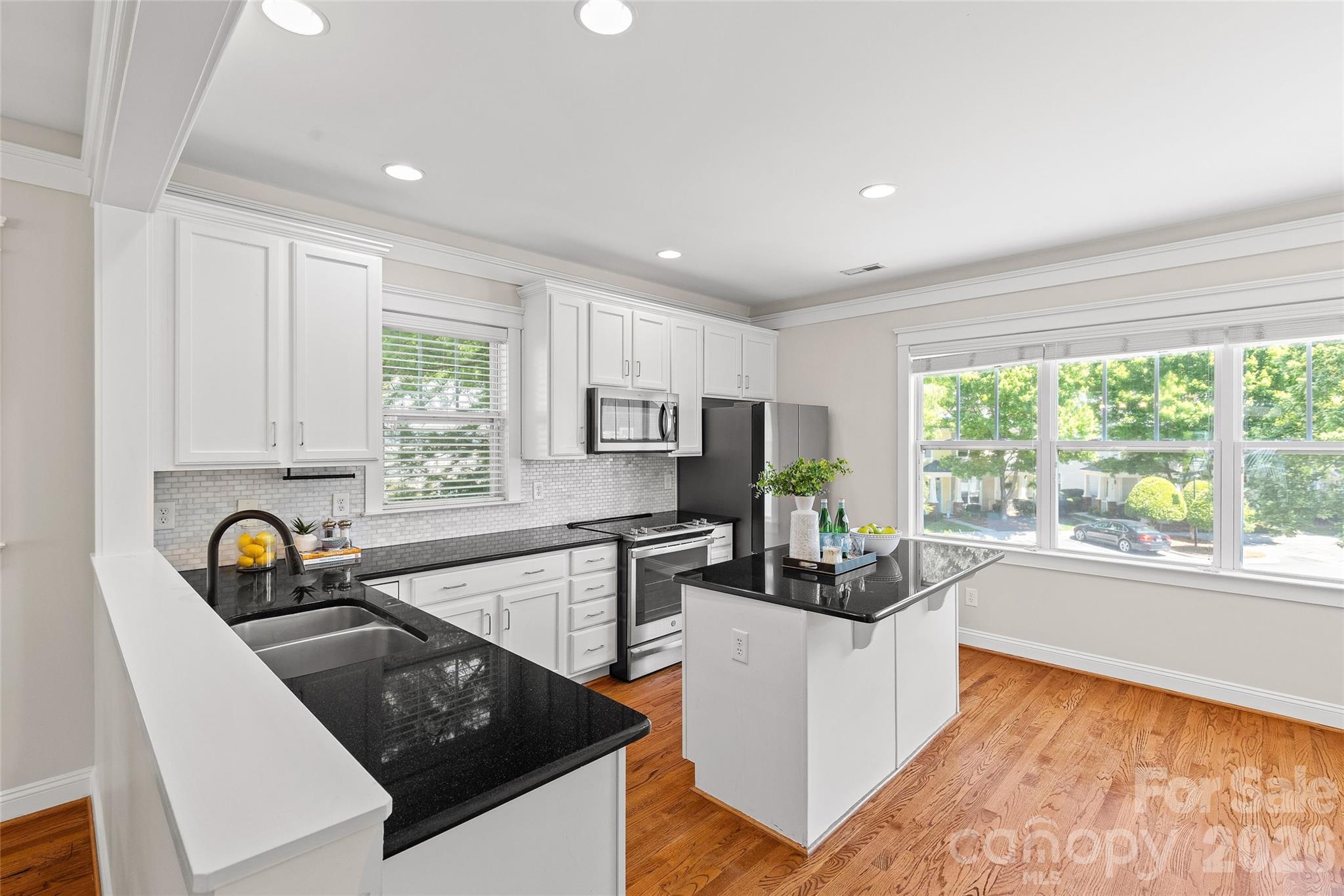 540 Dubois Court — Charlotte