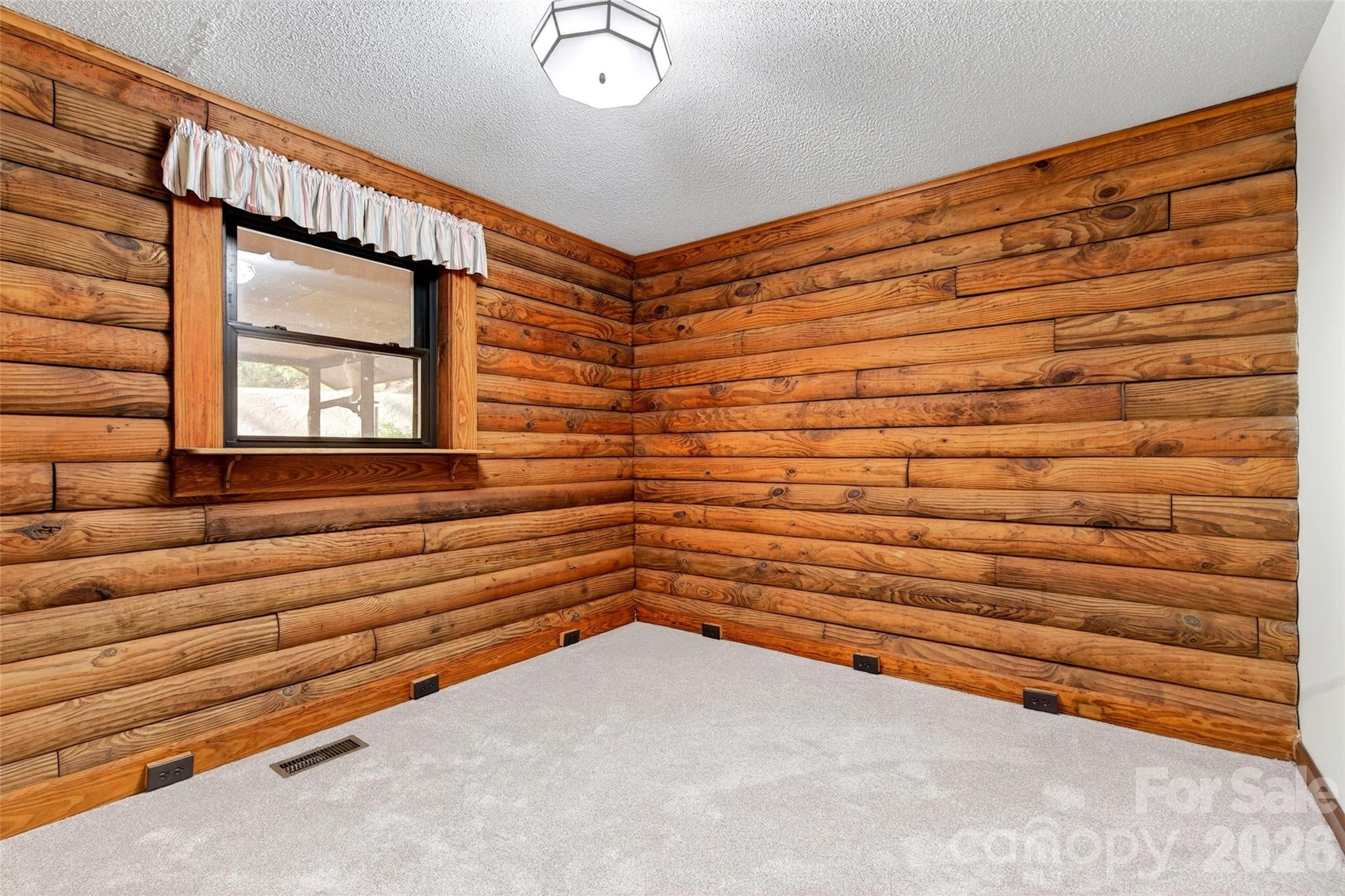 221 Hammer Hollow Drive — Marion