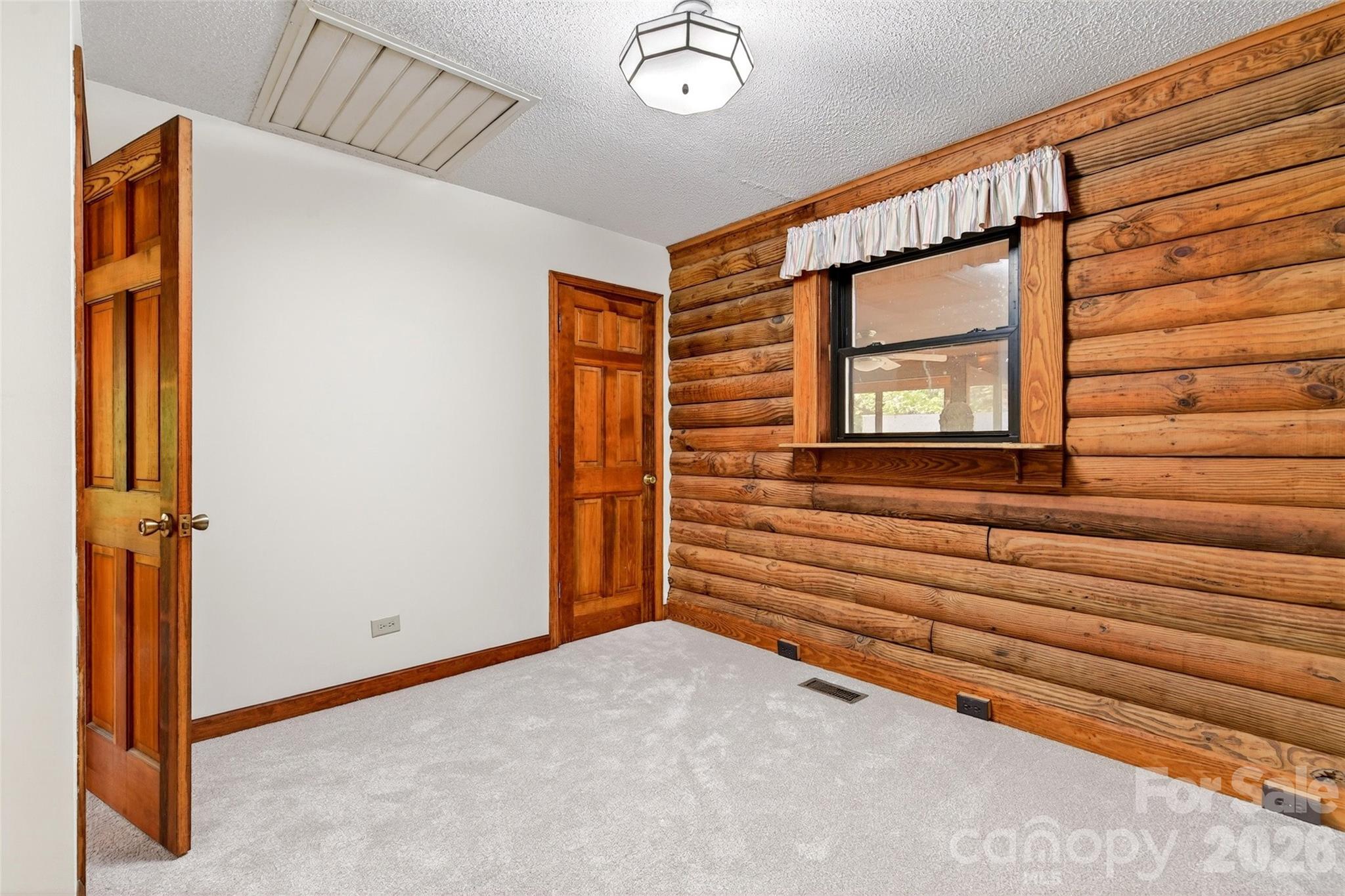 221 Hammer Hollow Drive — Marion