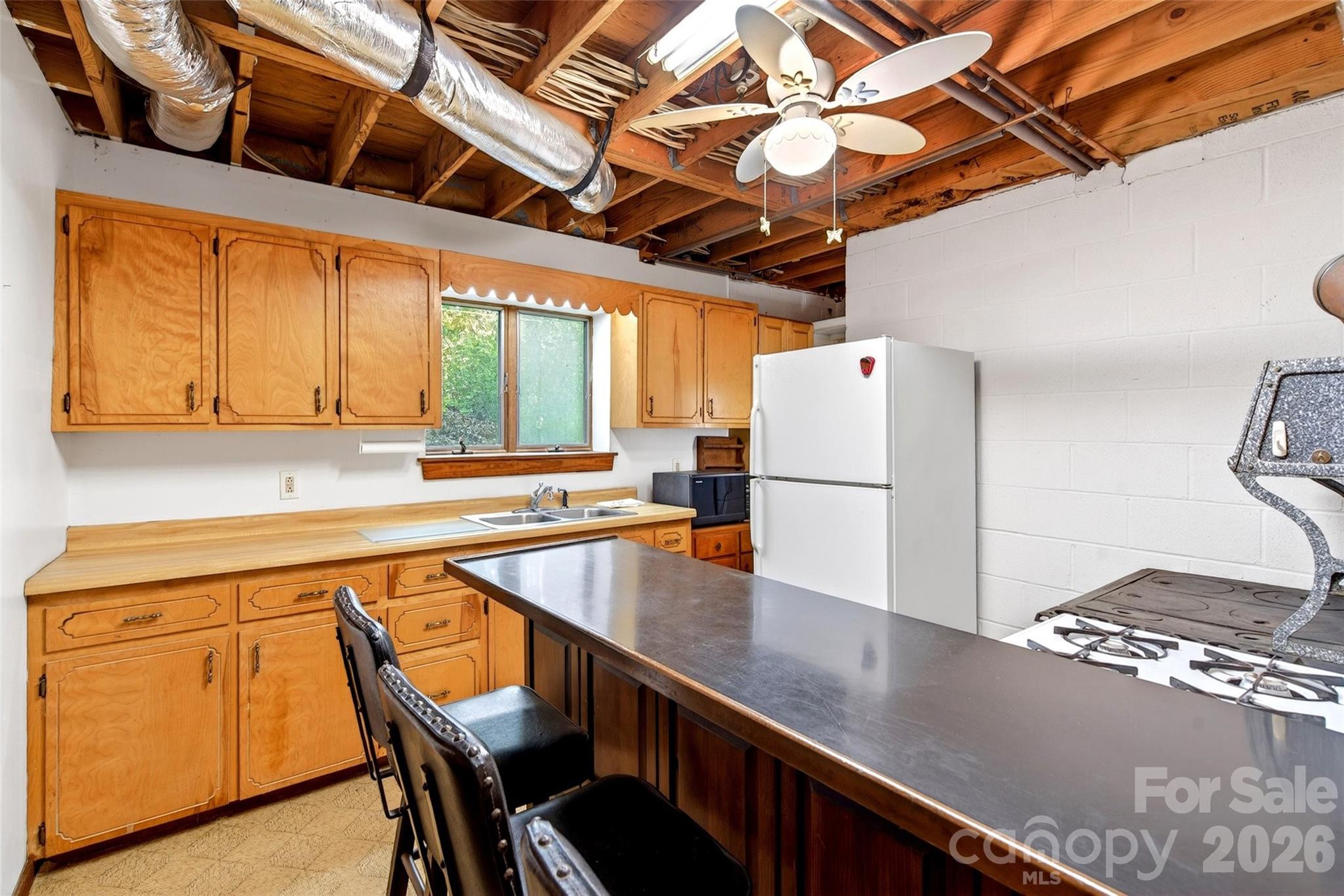 221 Hammer Hollow Drive — Marion