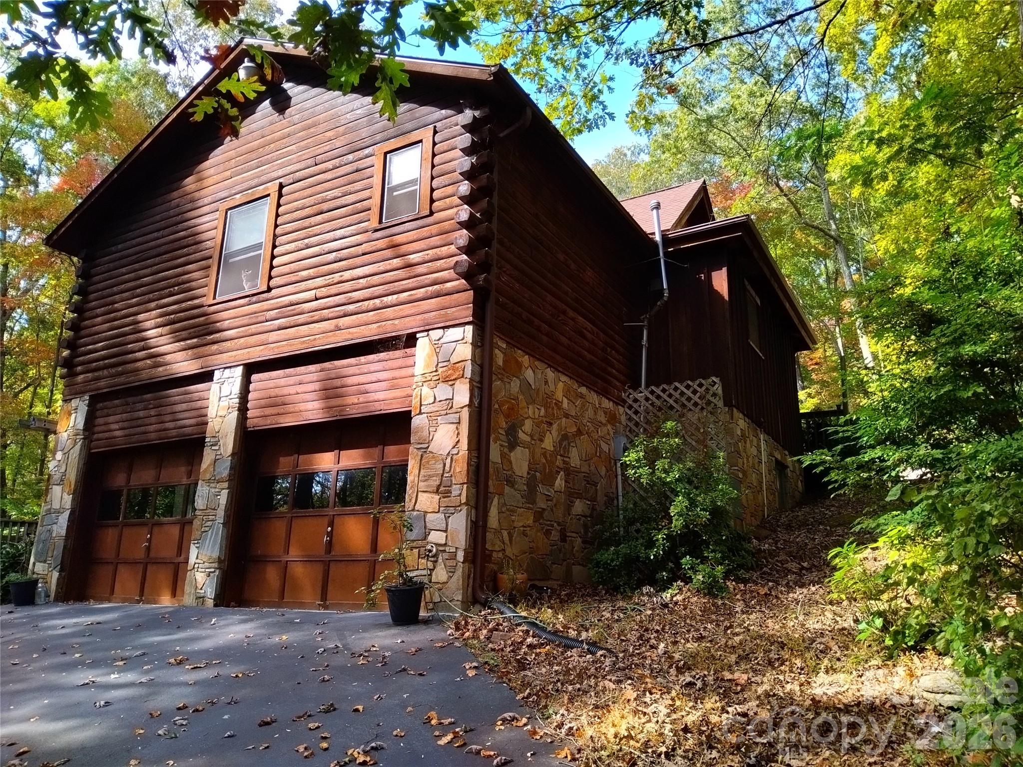 221 Hammer Hollow Drive — Marion