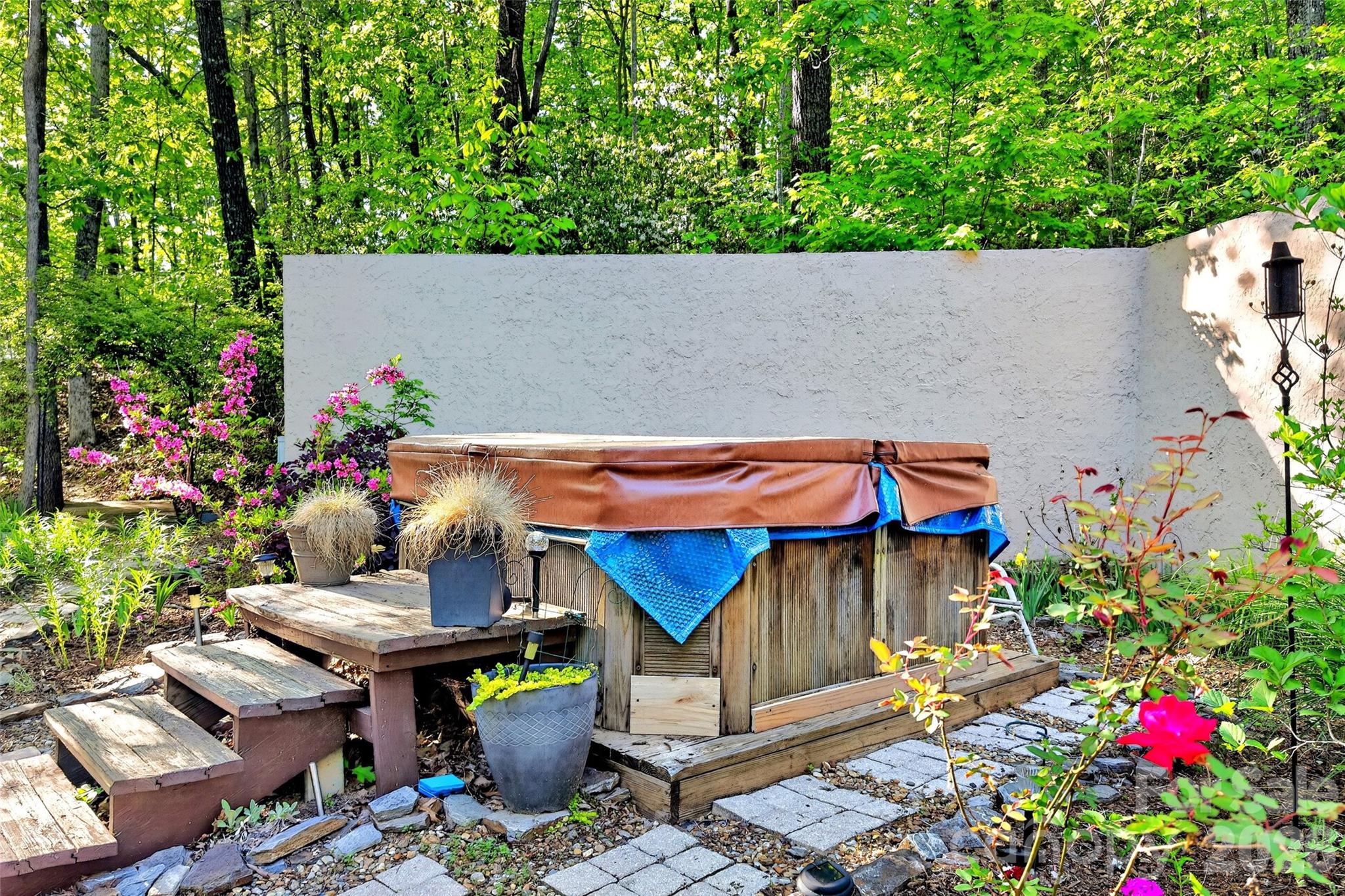 221 Hammer Hollow Drive — Marion