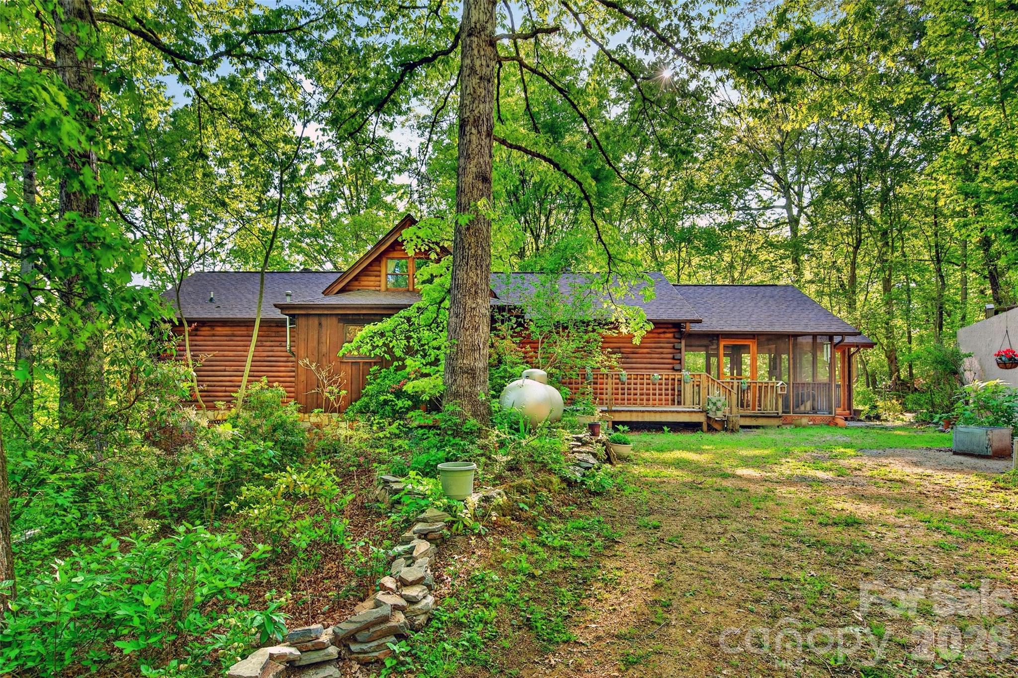 221 Hammer Hollow Drive — Marion