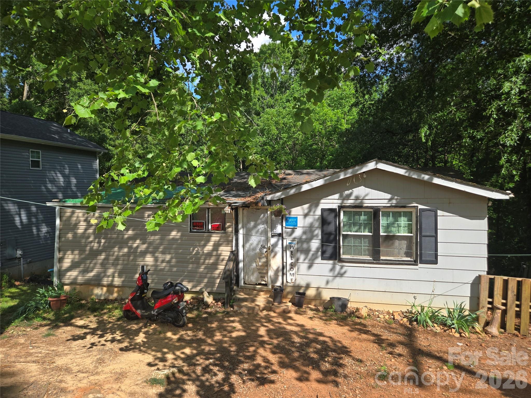 413 S Pinchback Avenue — Bessemer City