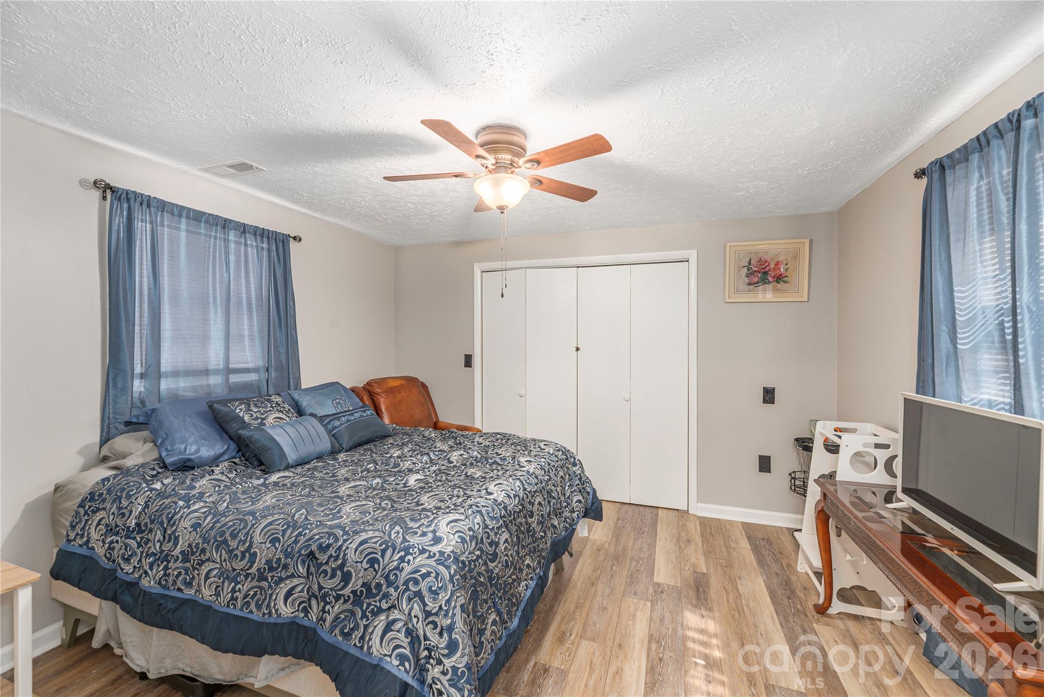 20 Lionel Place — Asheville