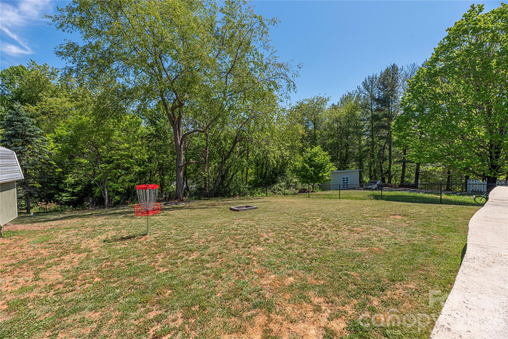 20 Lionel Place — Asheville