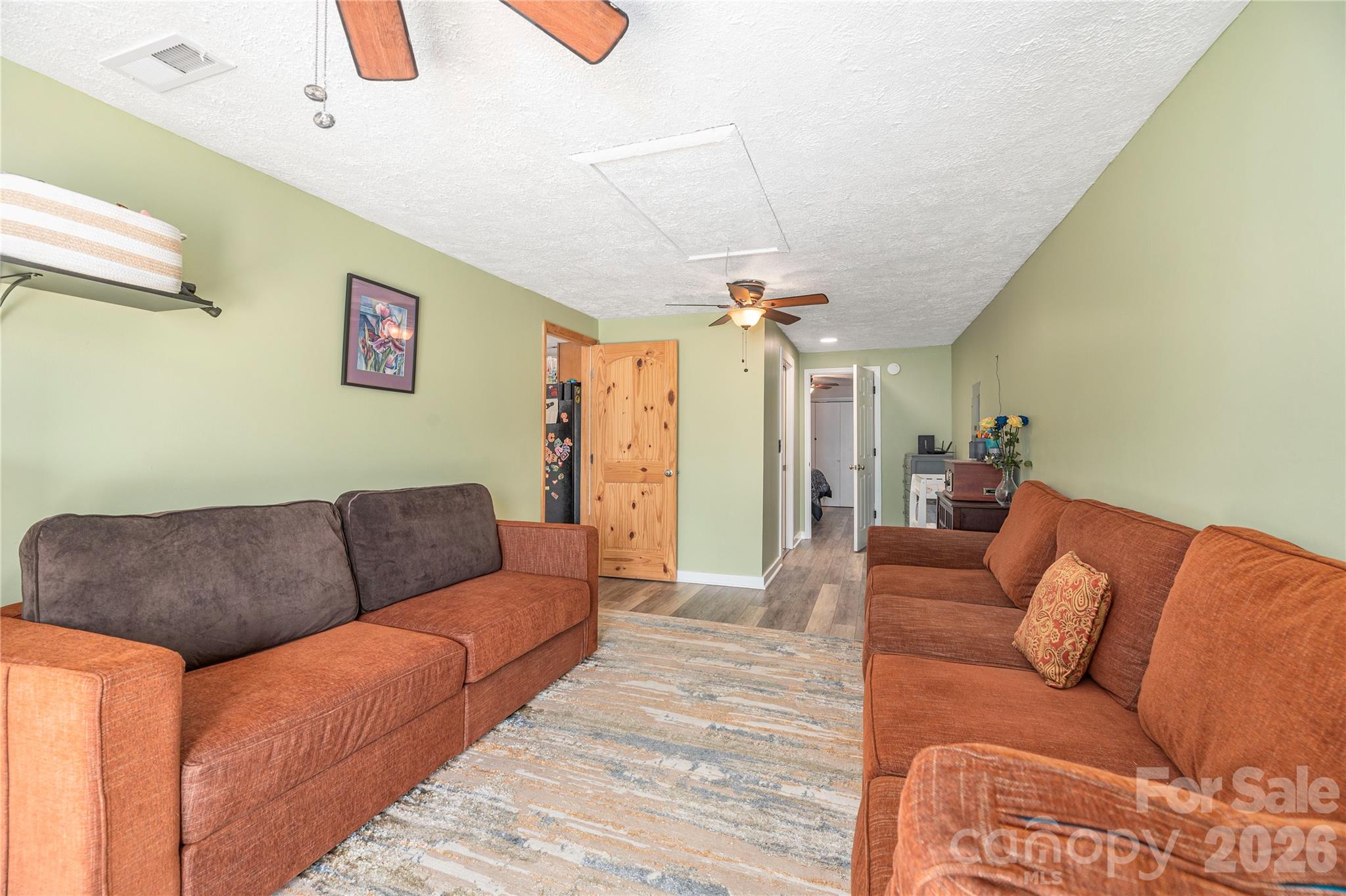20 Lionel Place — Asheville