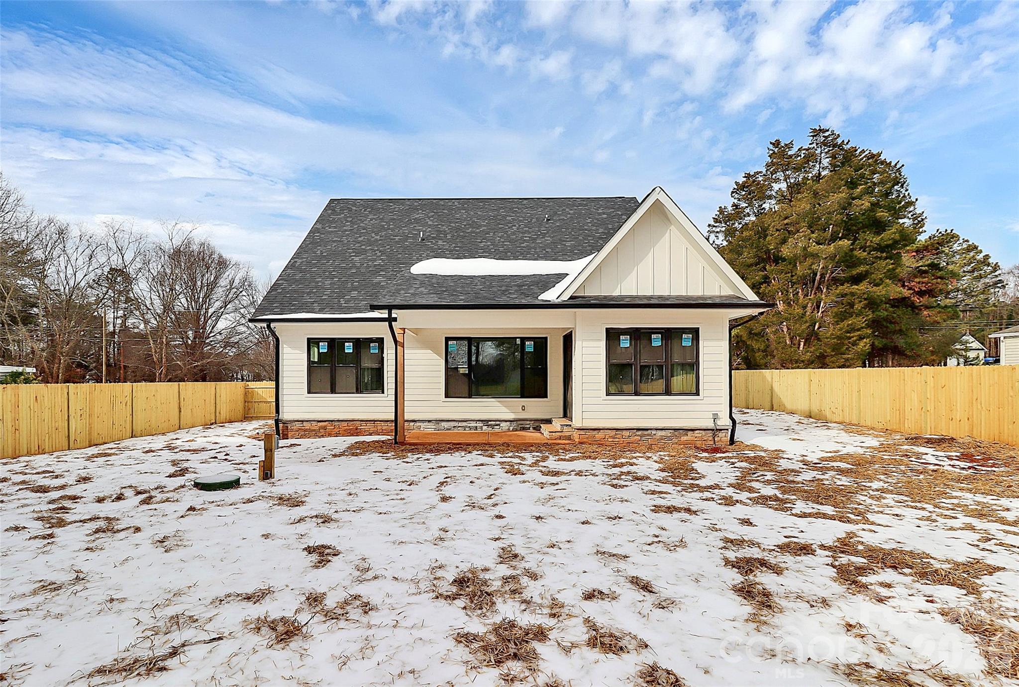 127 Hazelton Loop — Mooresville