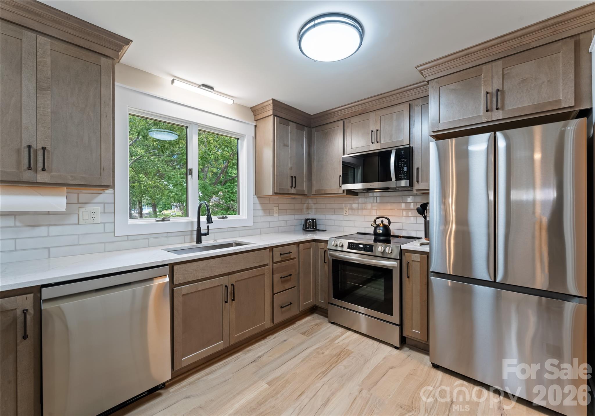 240 Shoreline Loop — Mooresville
