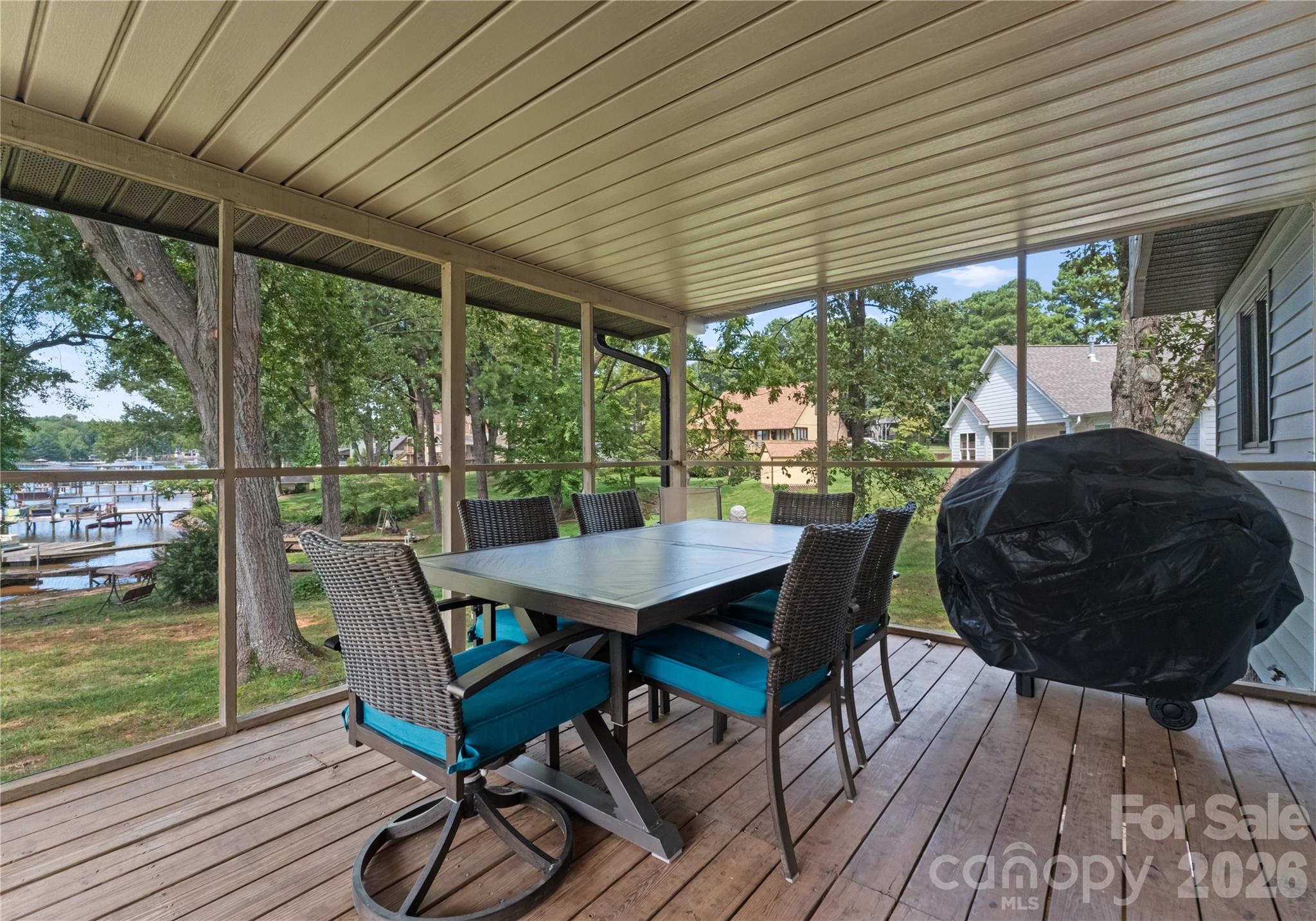240 Shoreline Loop — Mooresville