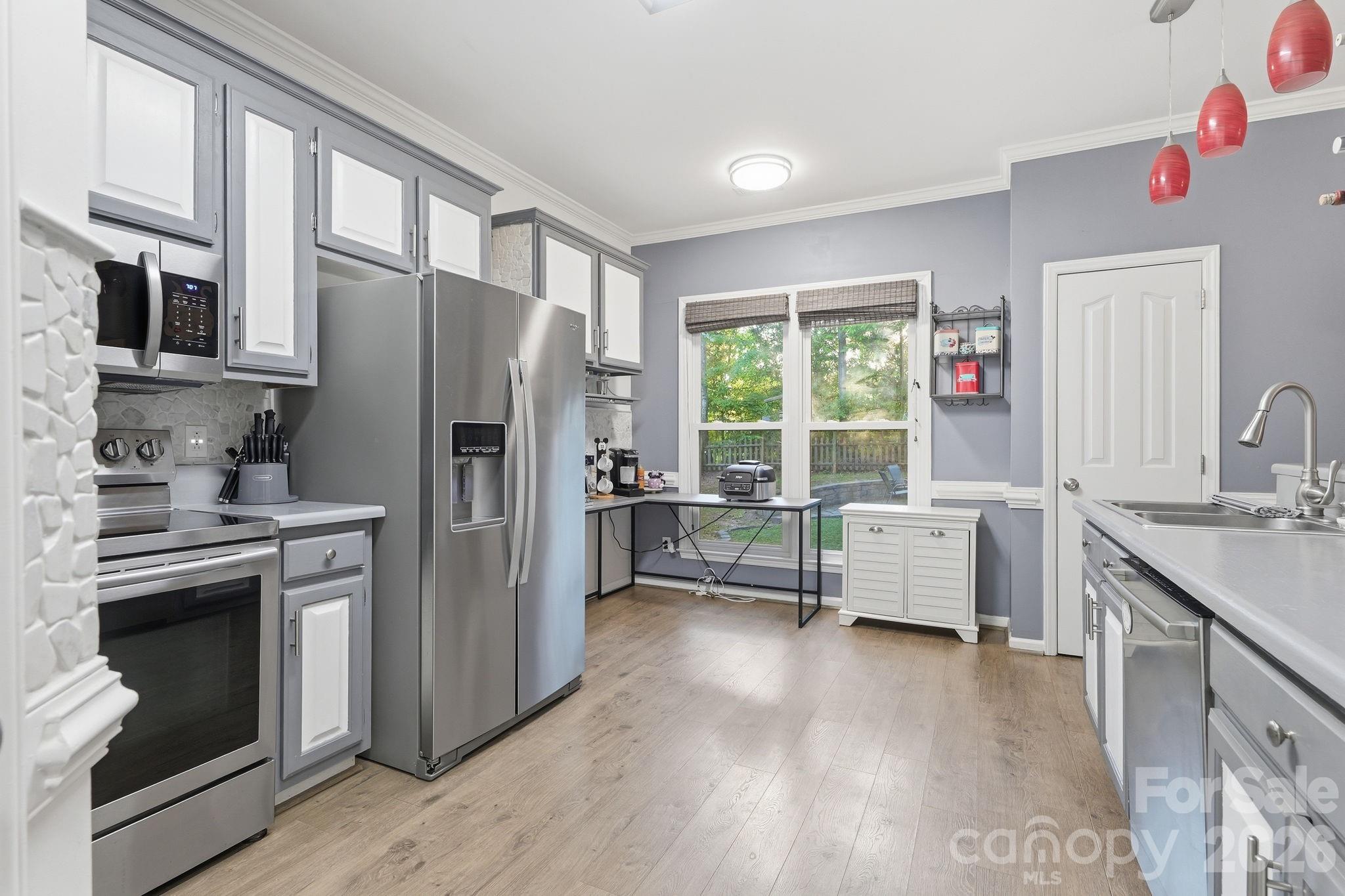 9732 Whitewood Trail — Charlotte