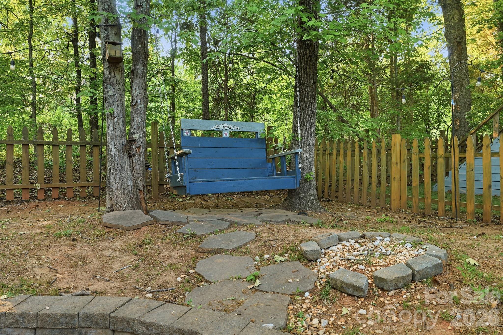 9732 Whitewood Trail — Charlotte