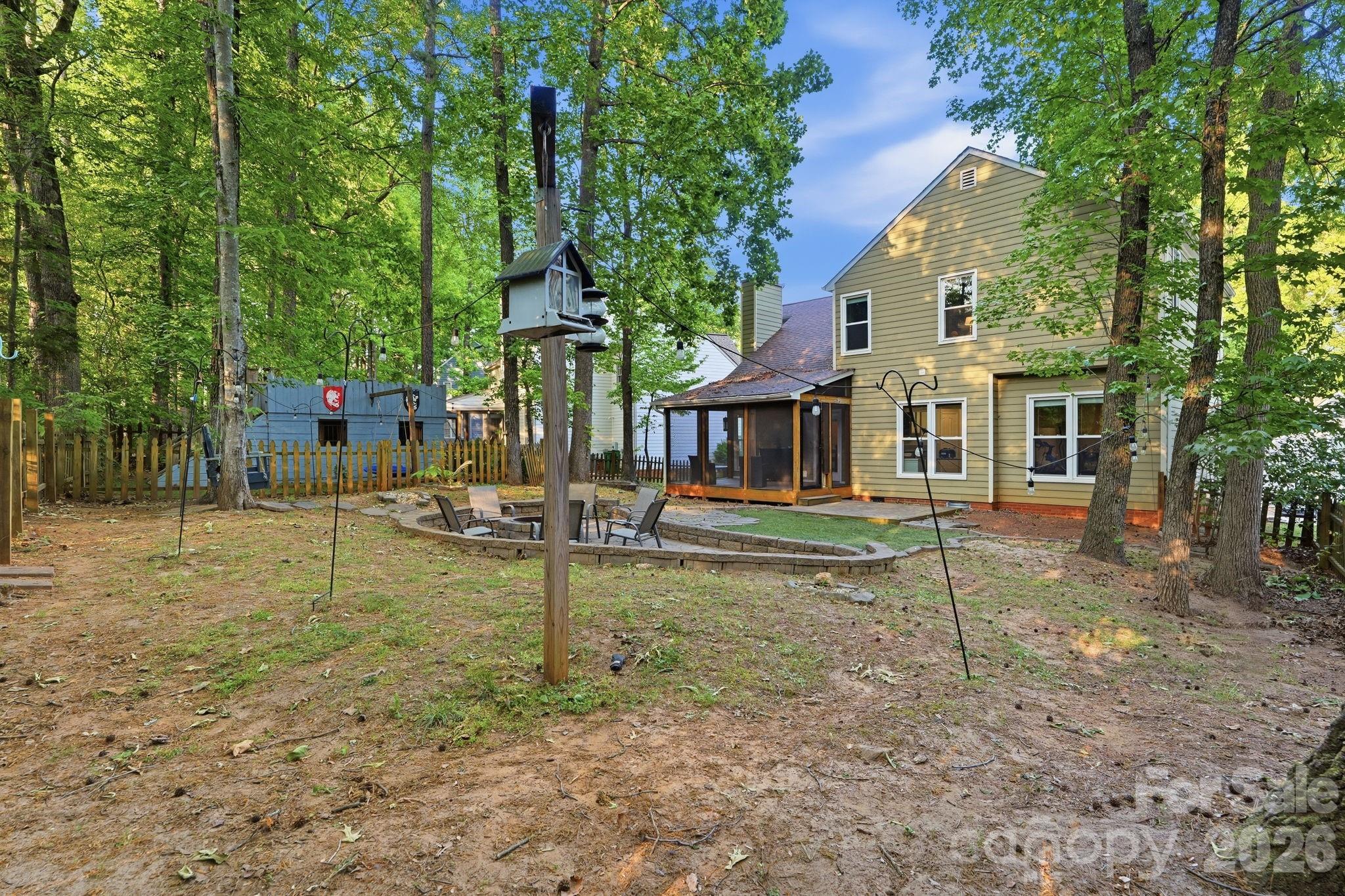 9732 Whitewood Trail — Charlotte