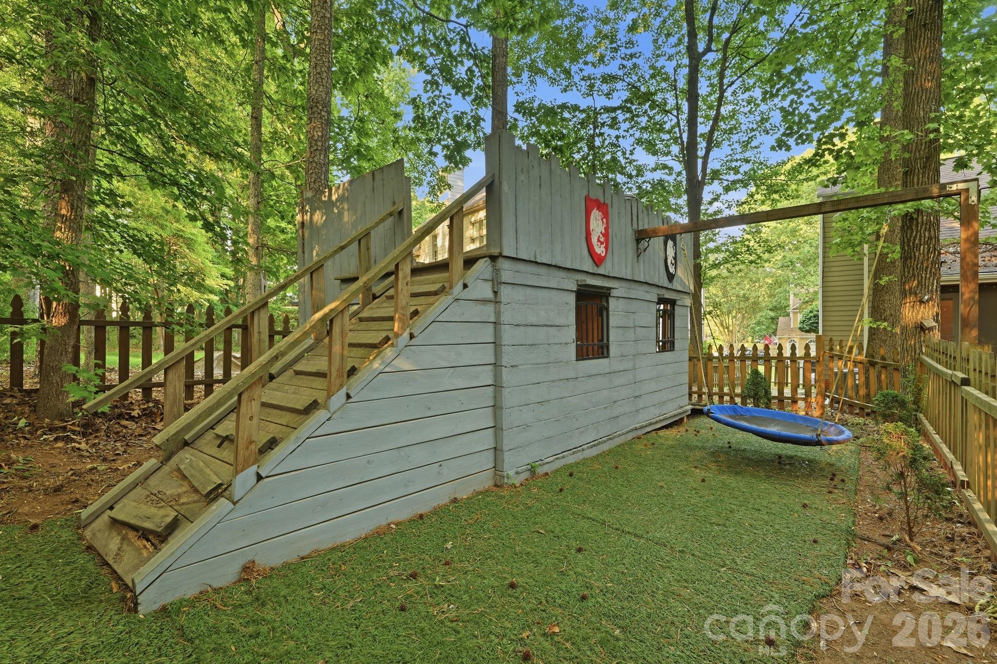 9732 Whitewood Trail — Charlotte