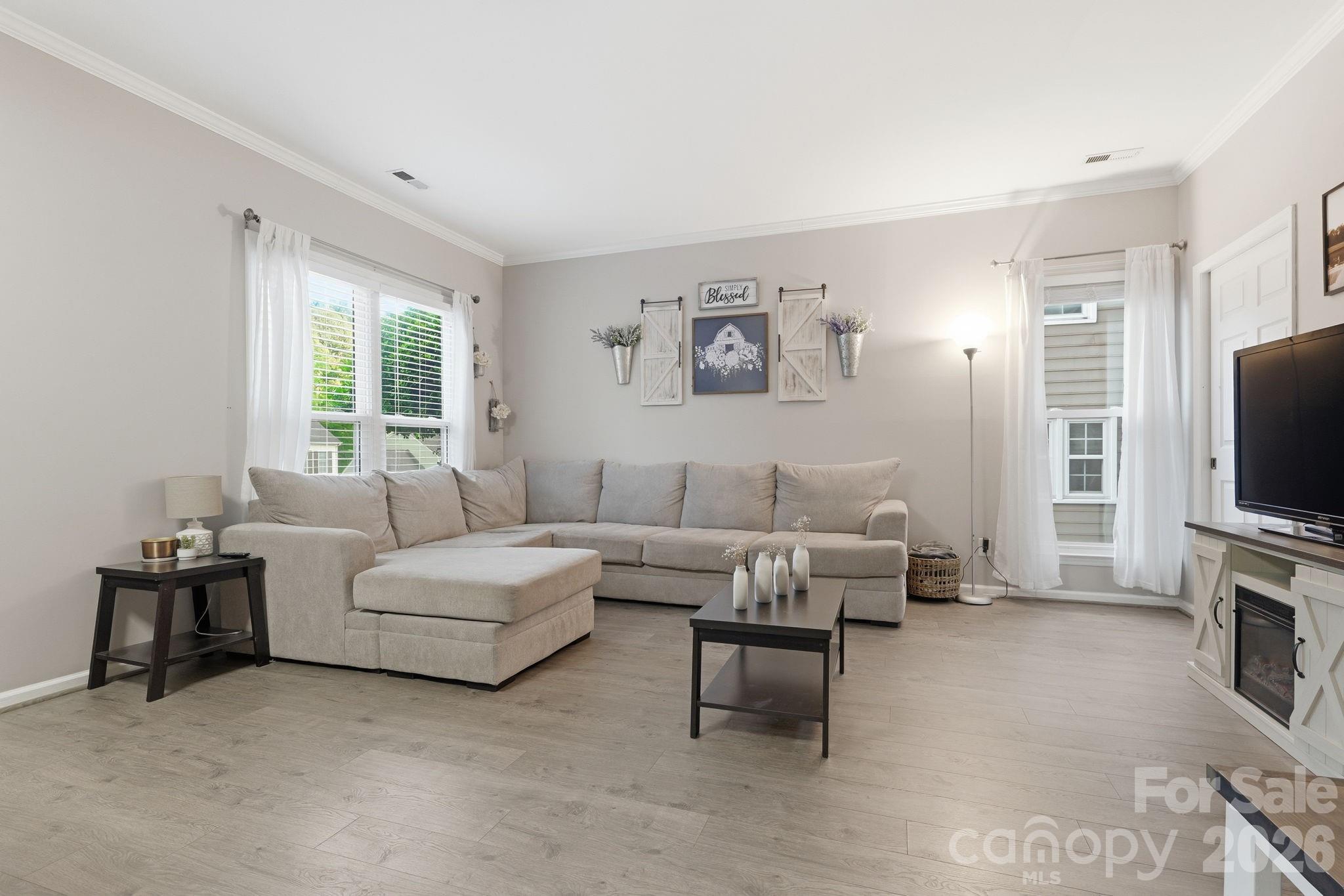 9732 Whitewood Trail — Charlotte