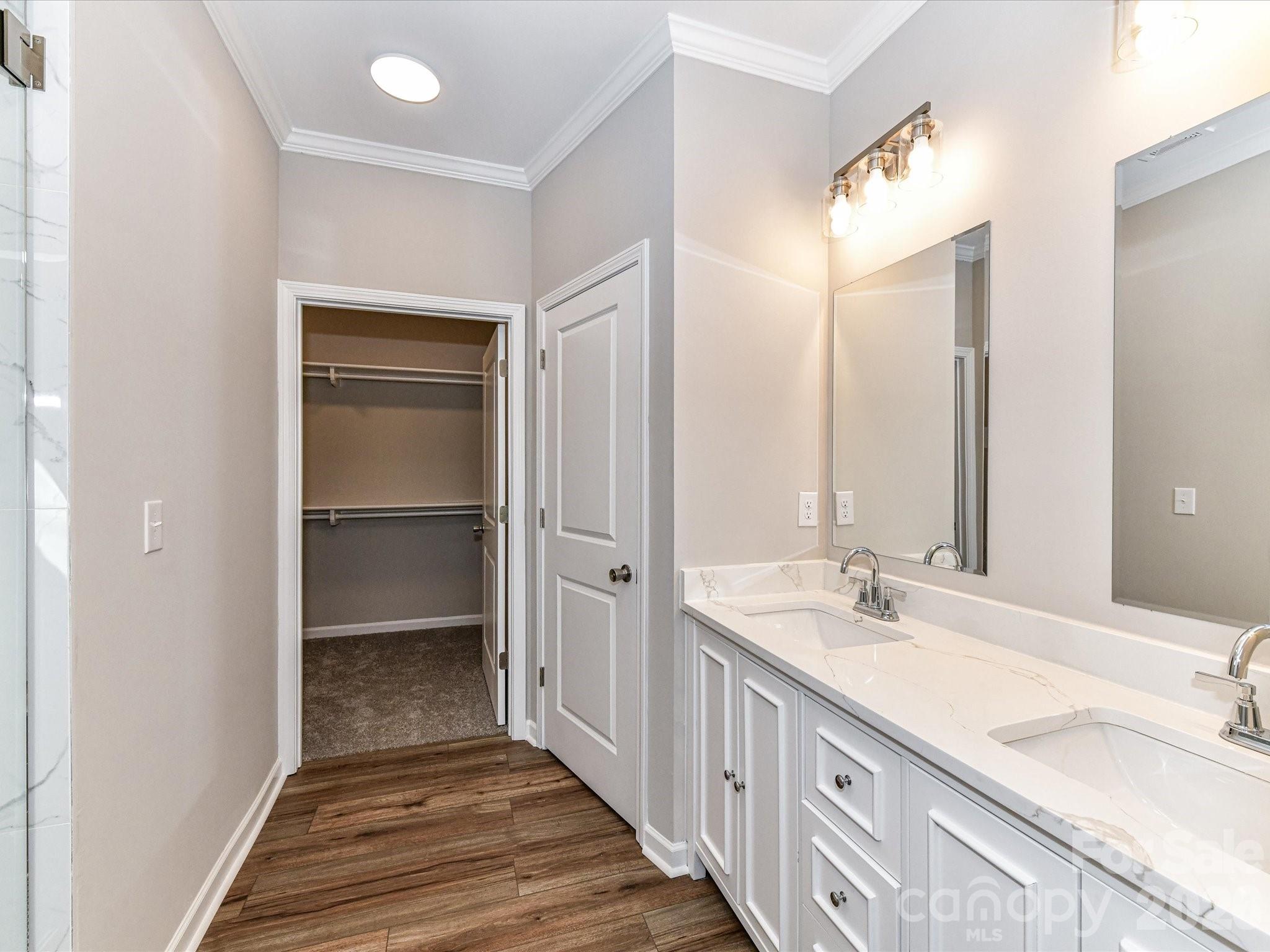 104 Poplar Street — Clover