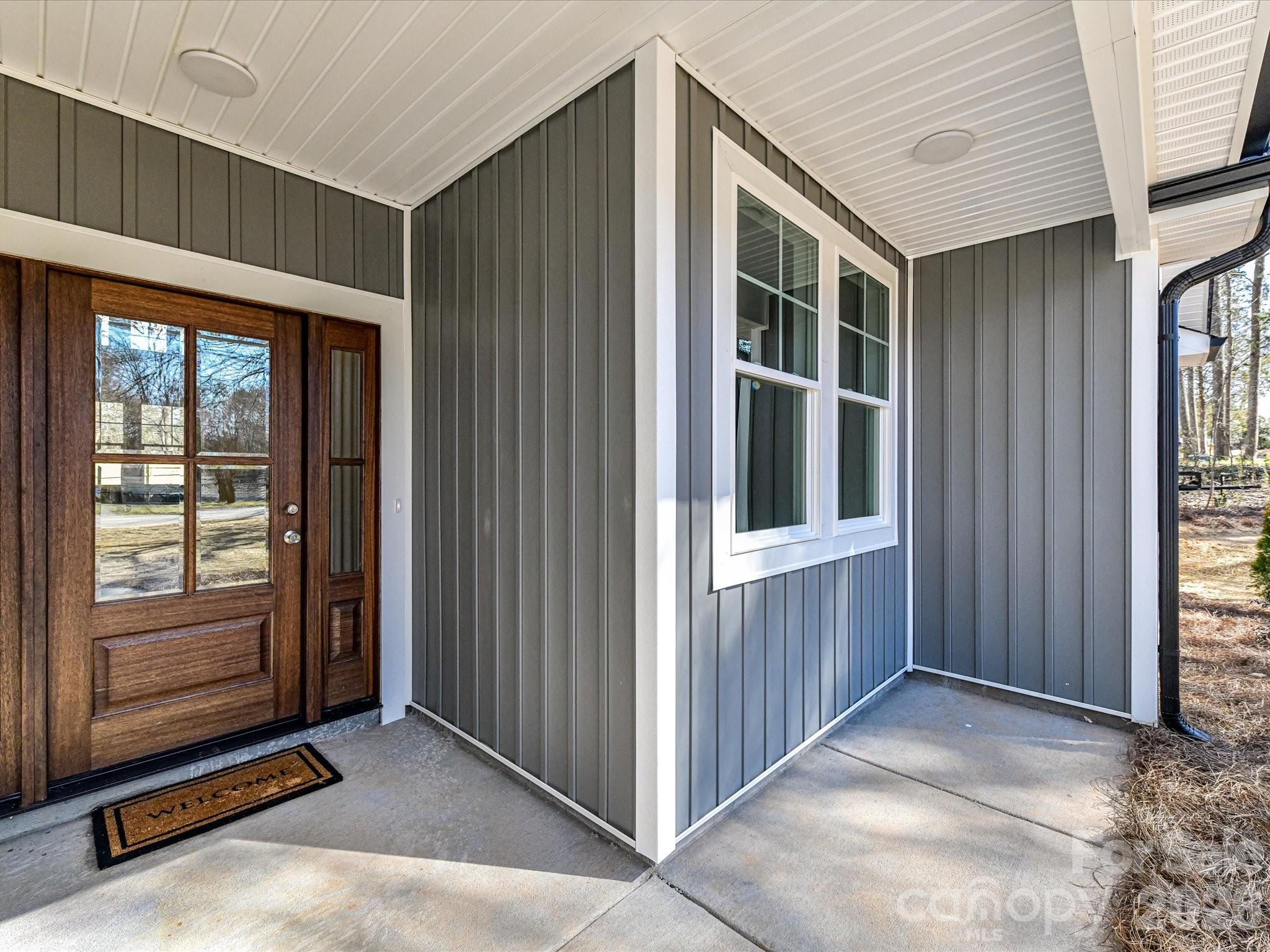104 Poplar Street — Clover