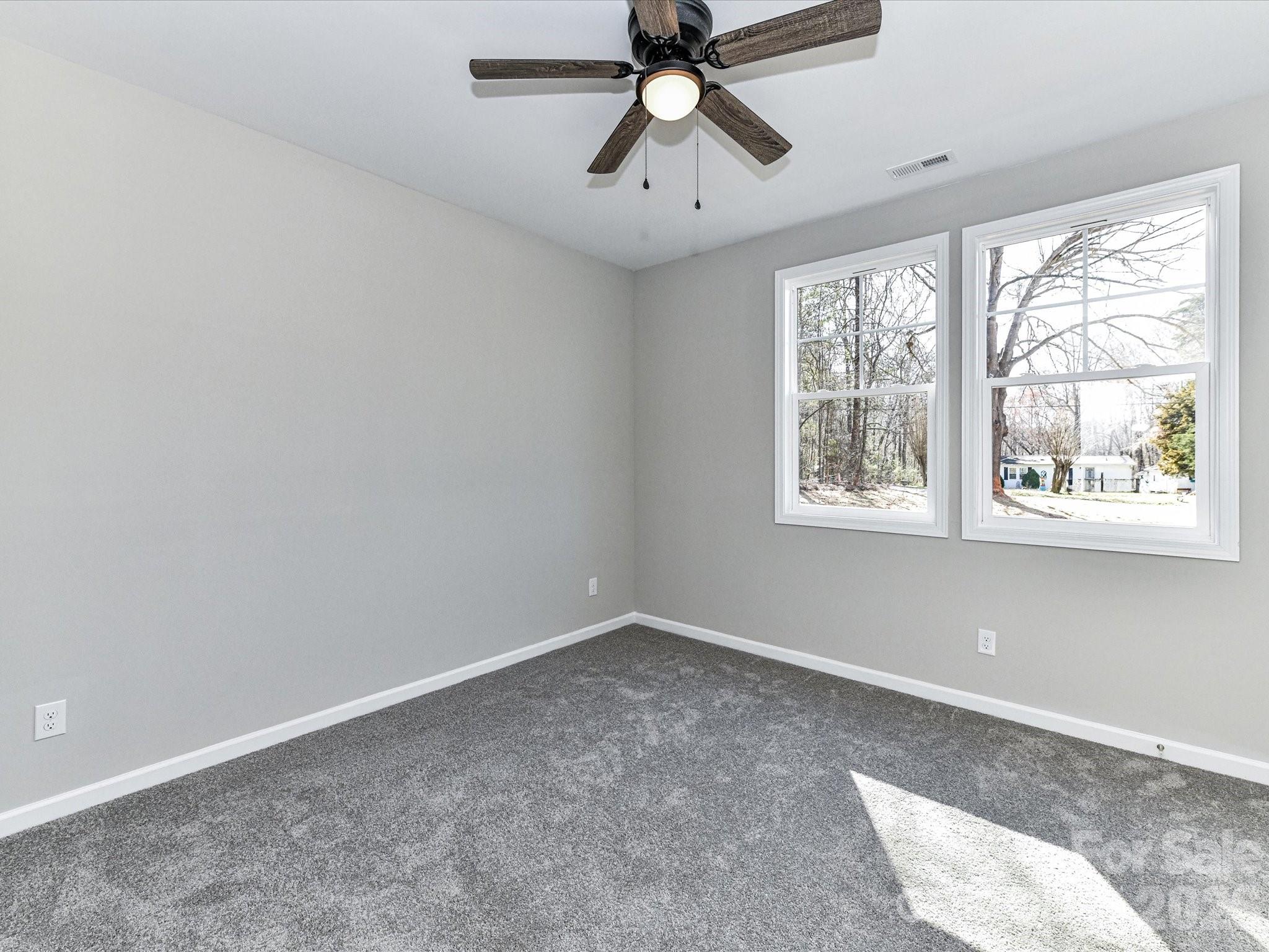 104 Poplar Street — Clover