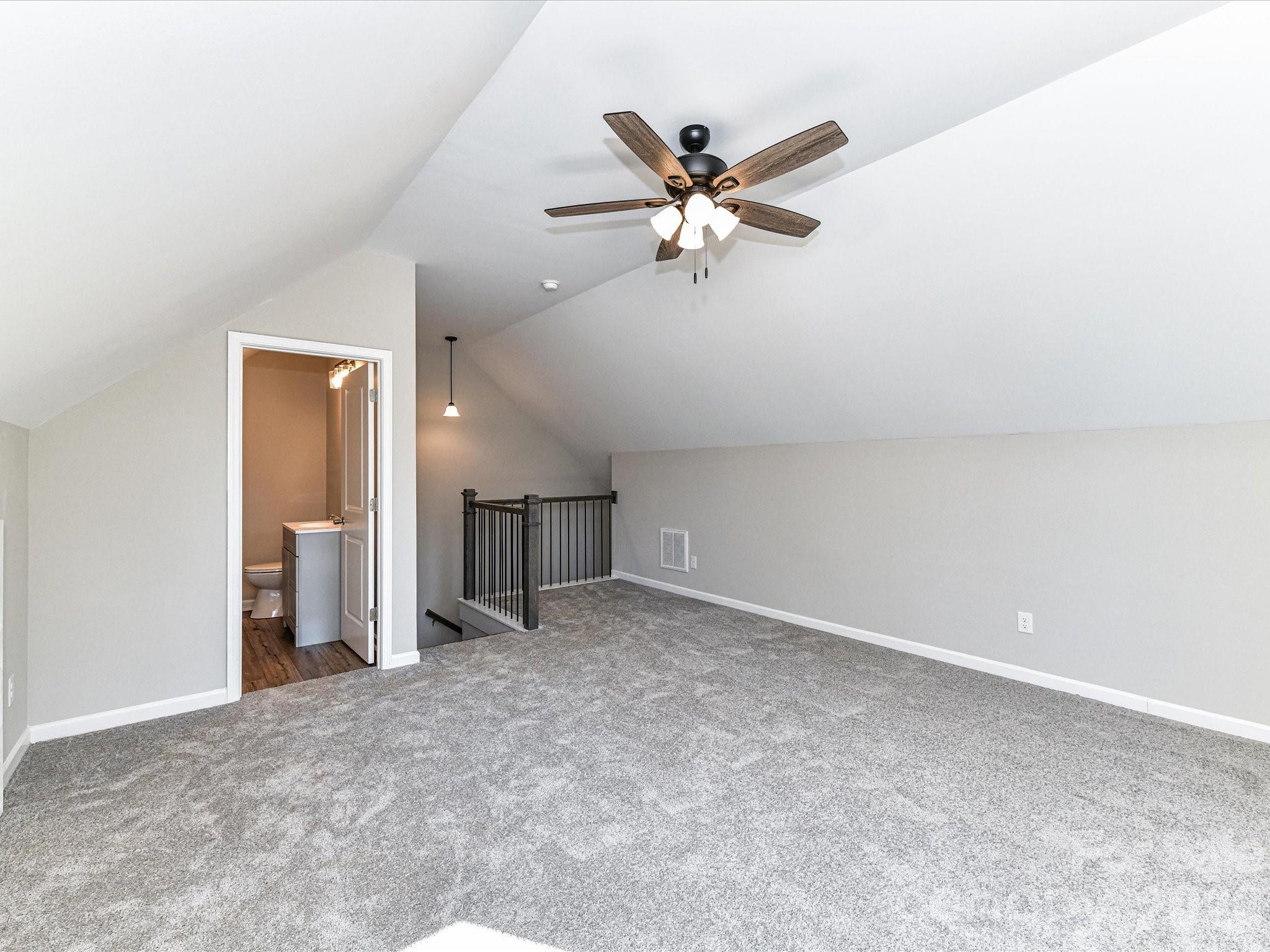 104 Poplar Street — Clover