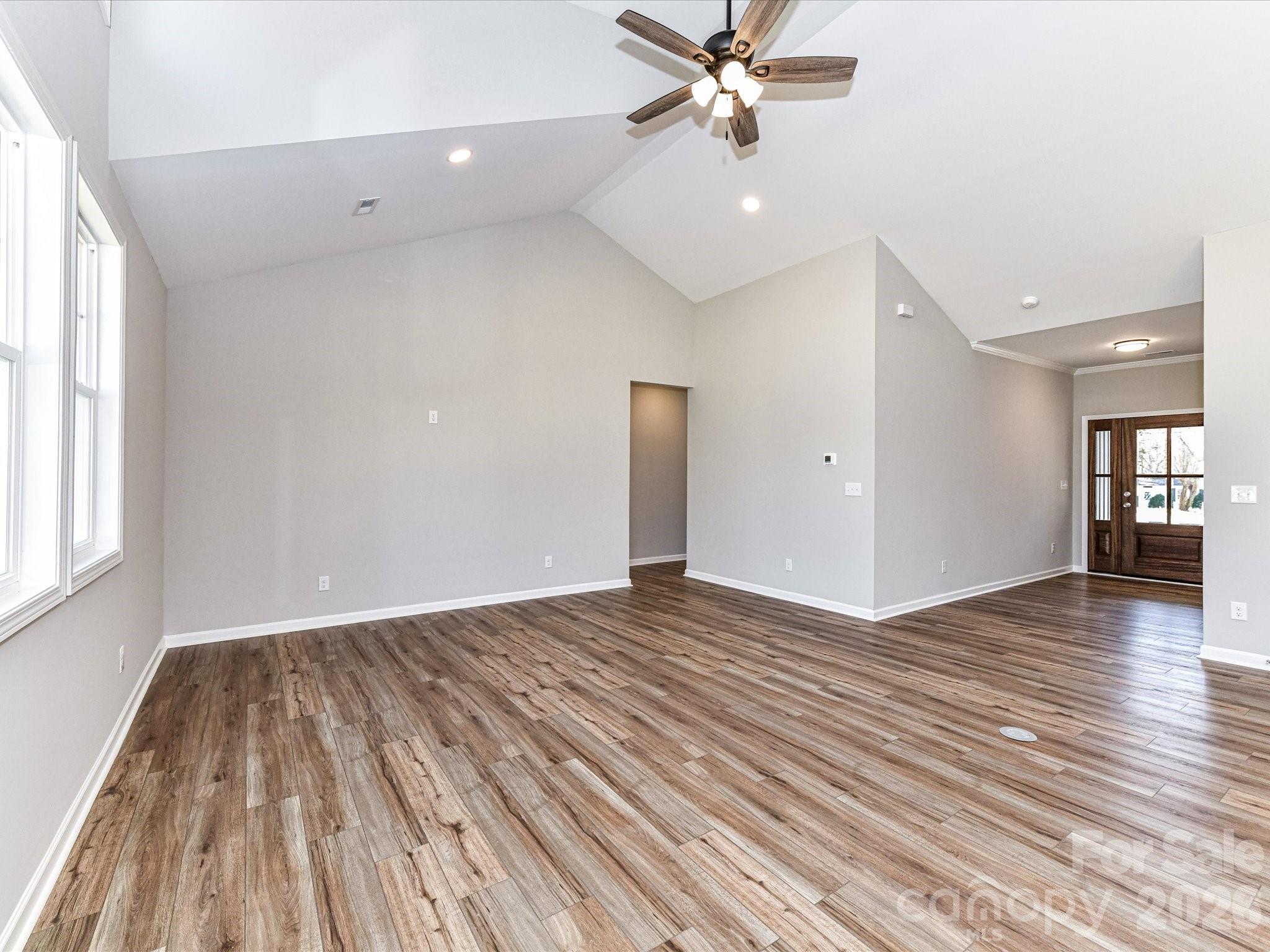 104 Poplar Street — Clover