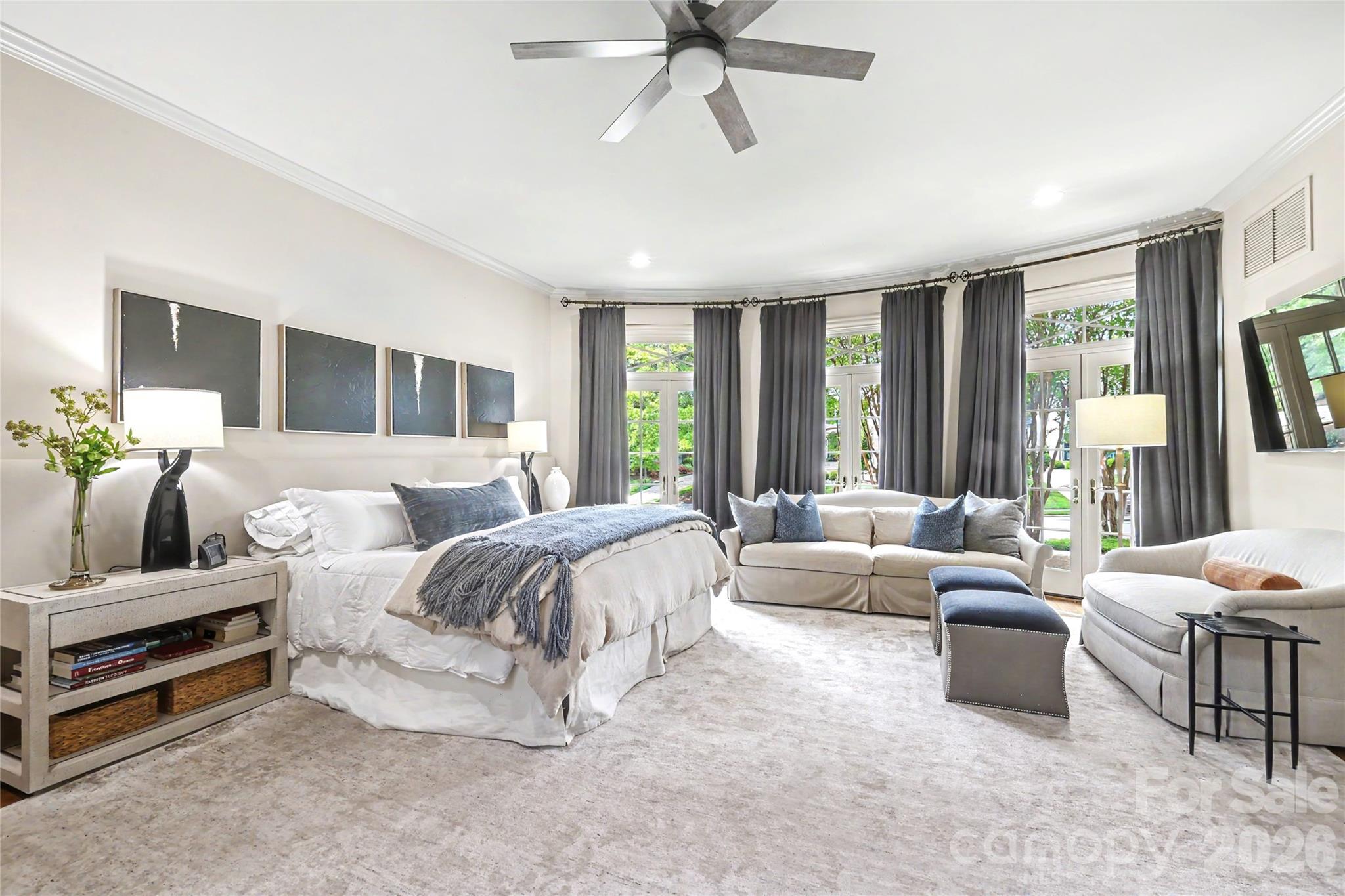 2301 Queens Road E — Charlotte
