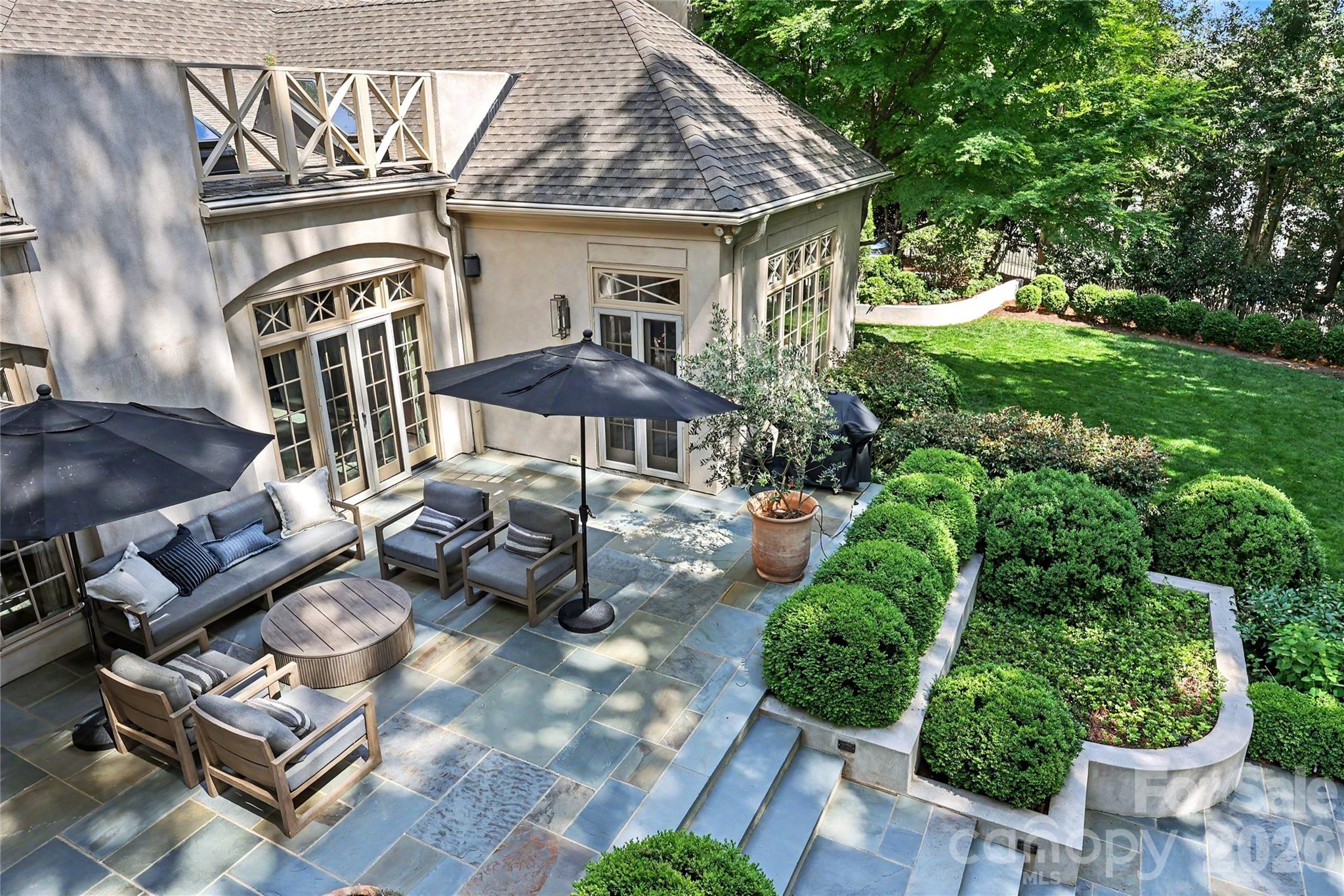 2301 Queens Road E — Charlotte