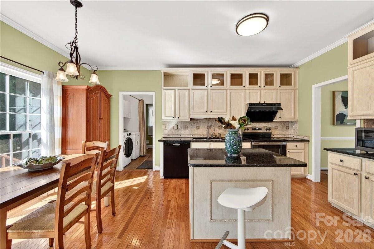 13218 Willow Breeze Lane — Huntersville
