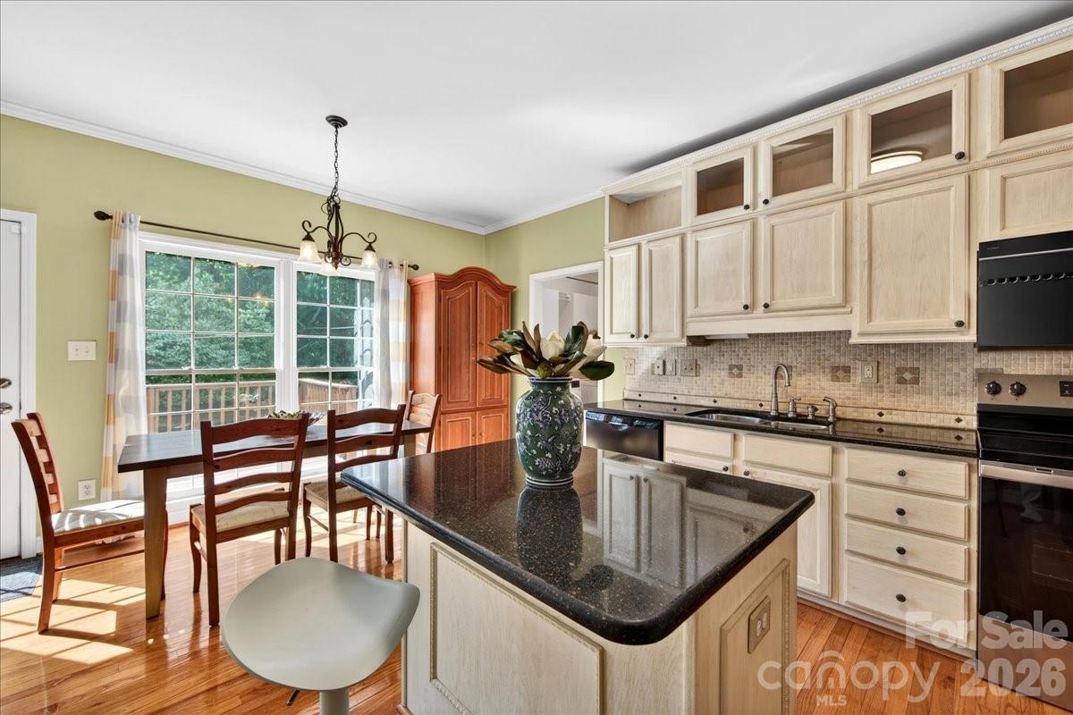 13218 Willow Breeze Lane — Huntersville
