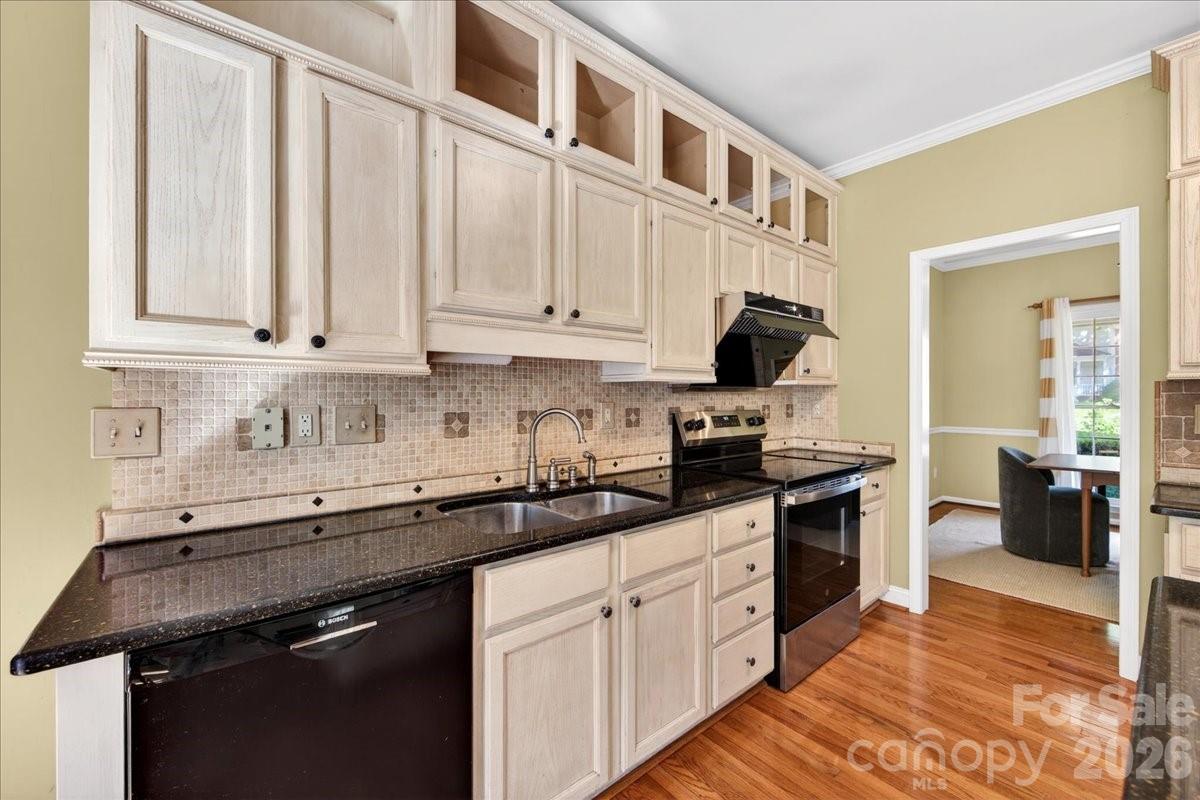 13218 Willow Breeze Lane — Huntersville