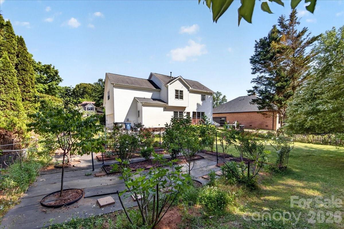 13218 Willow Breeze Lane — Huntersville