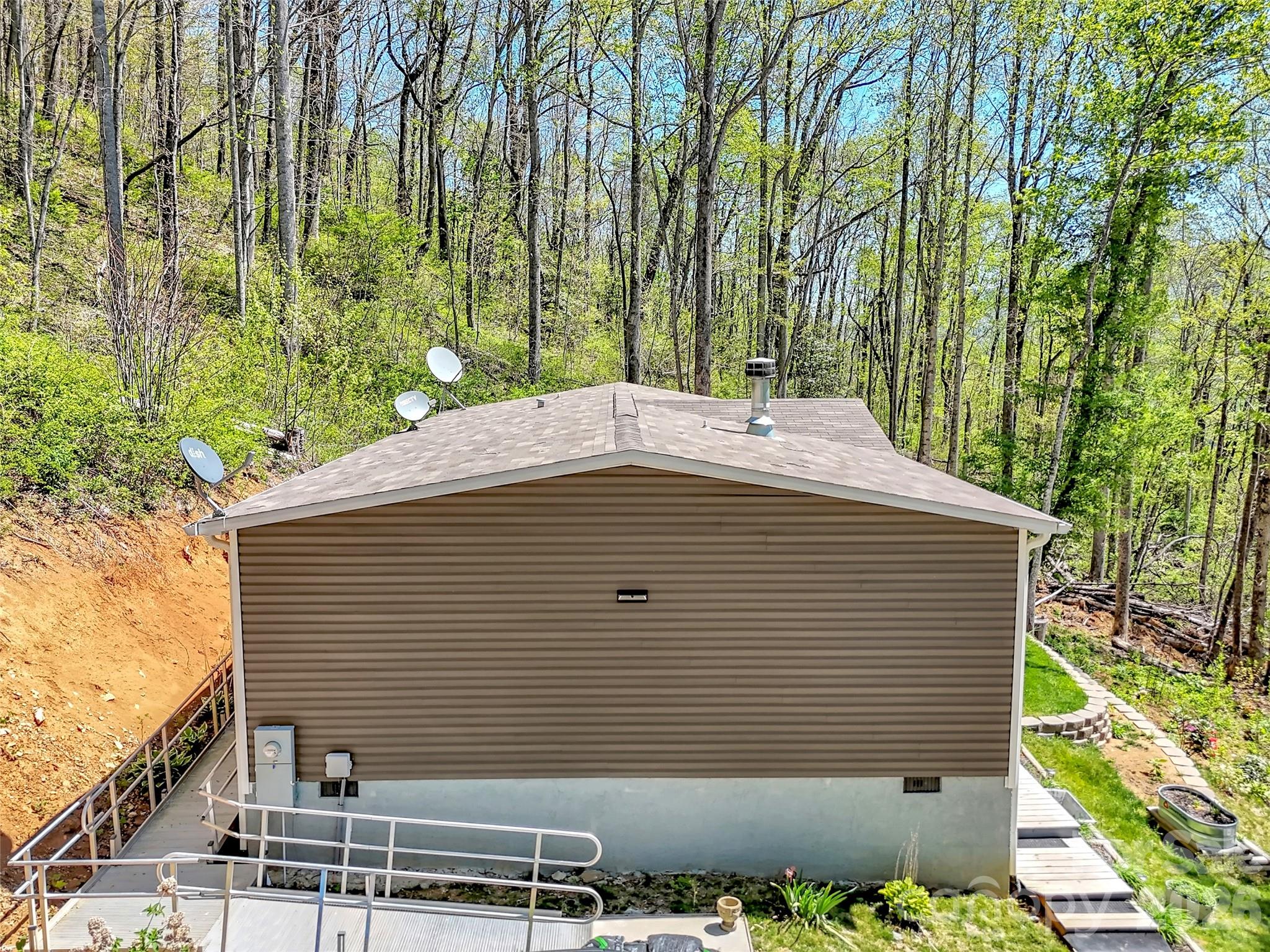 424 Arrington Acres Drive — Waynesville