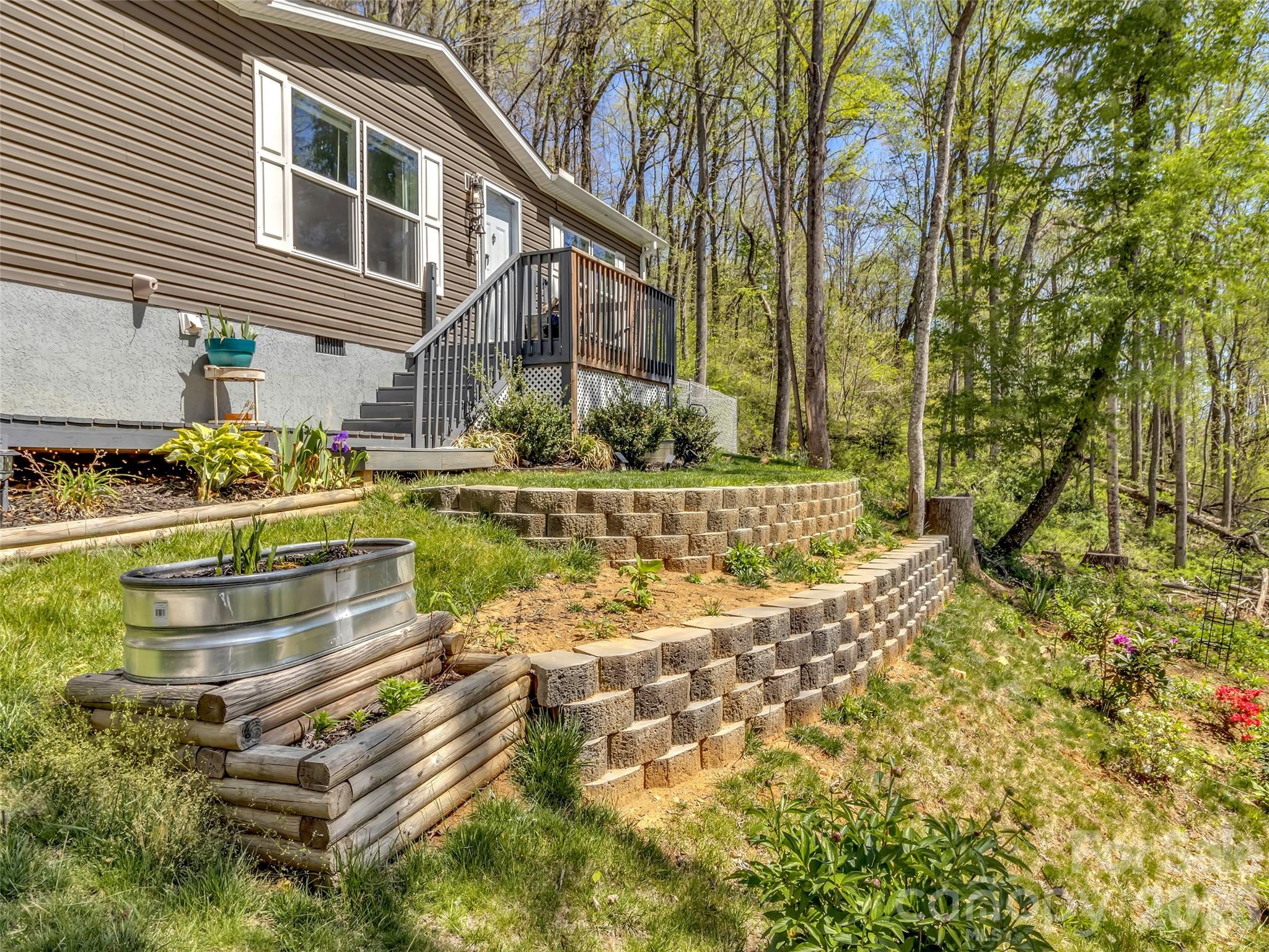 424 Arrington Acres Drive — Waynesville