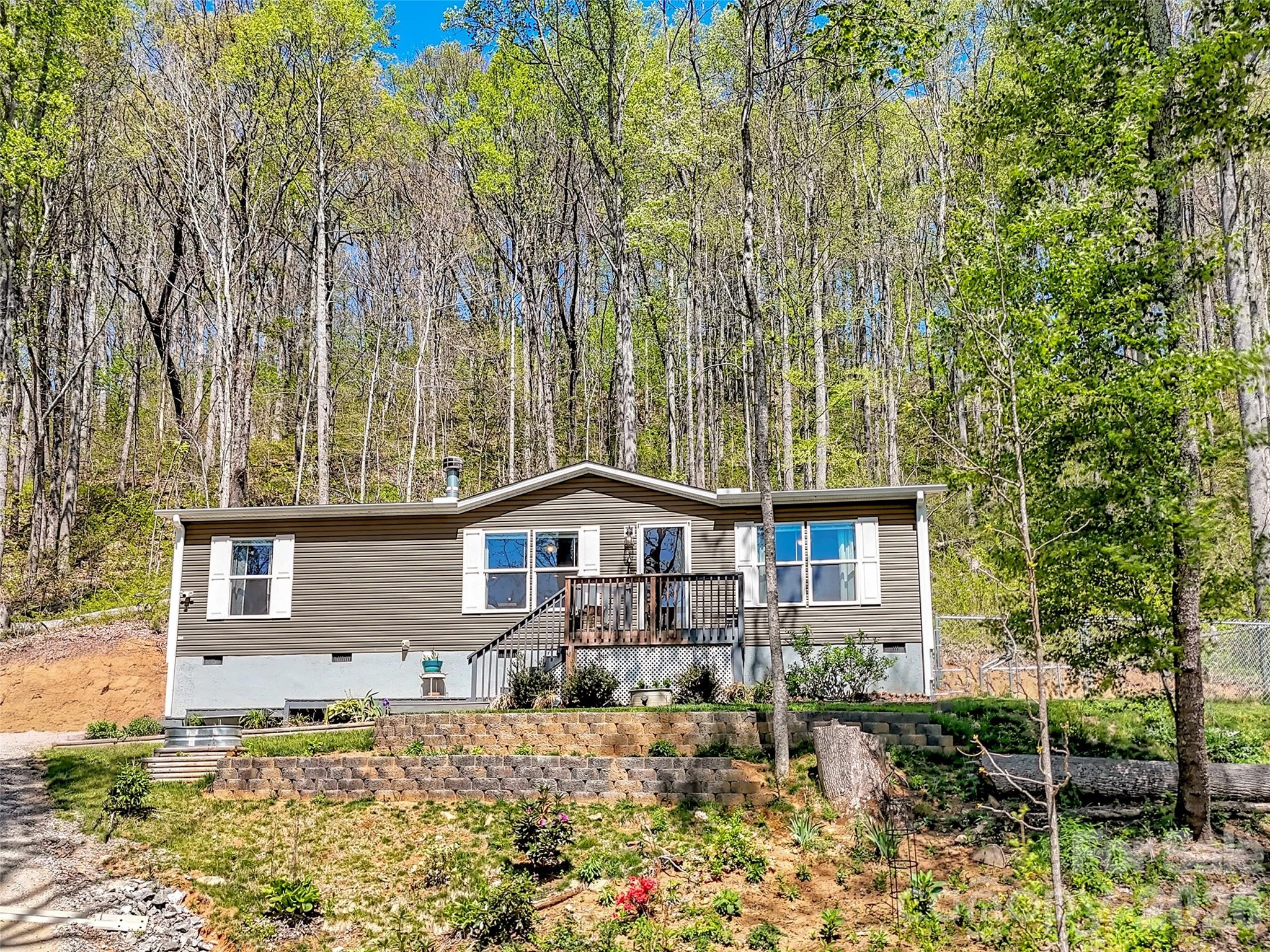 424 Arrington Acres Drive — Waynesville