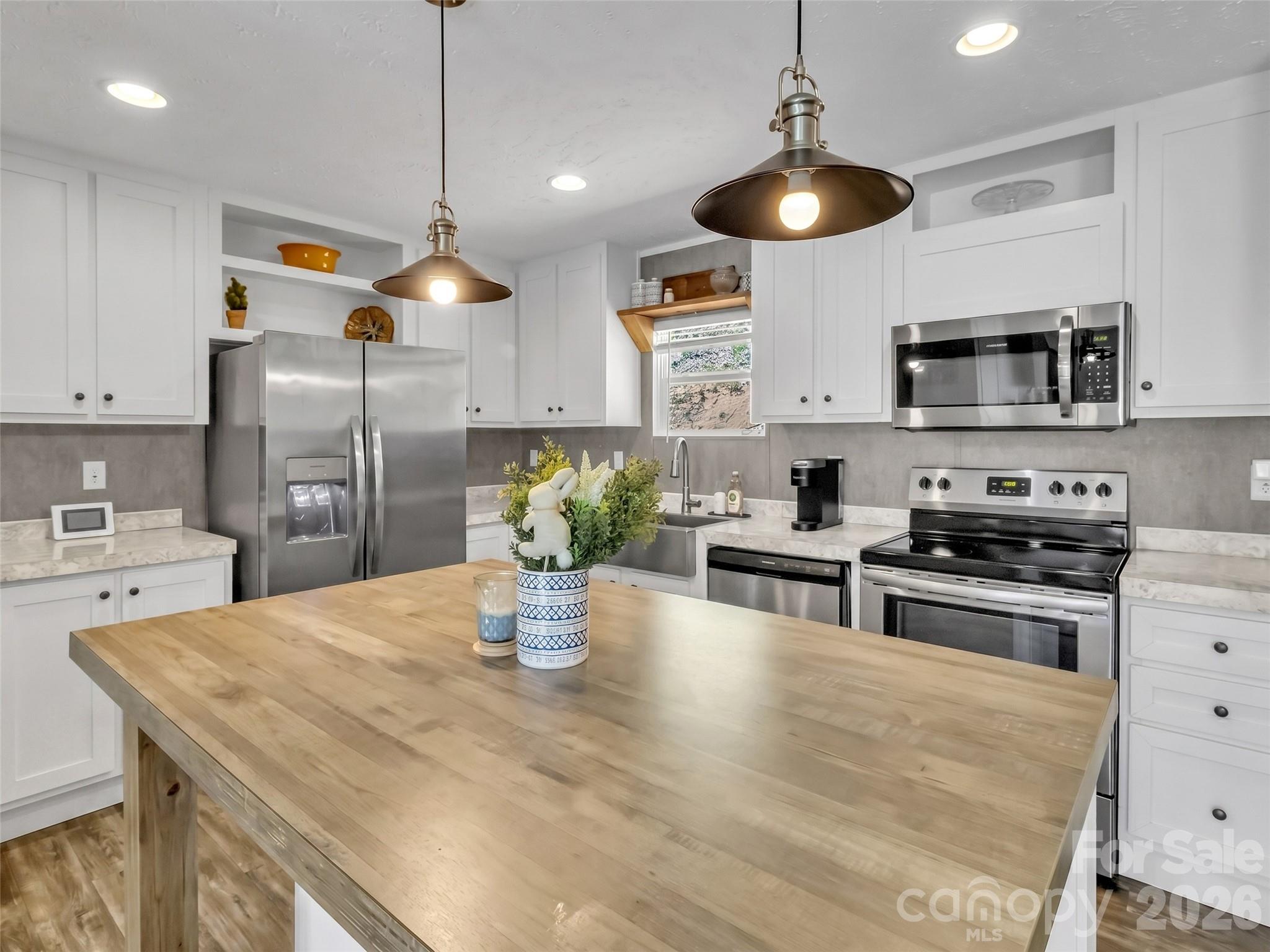 424 Arrington Acres Drive — Waynesville