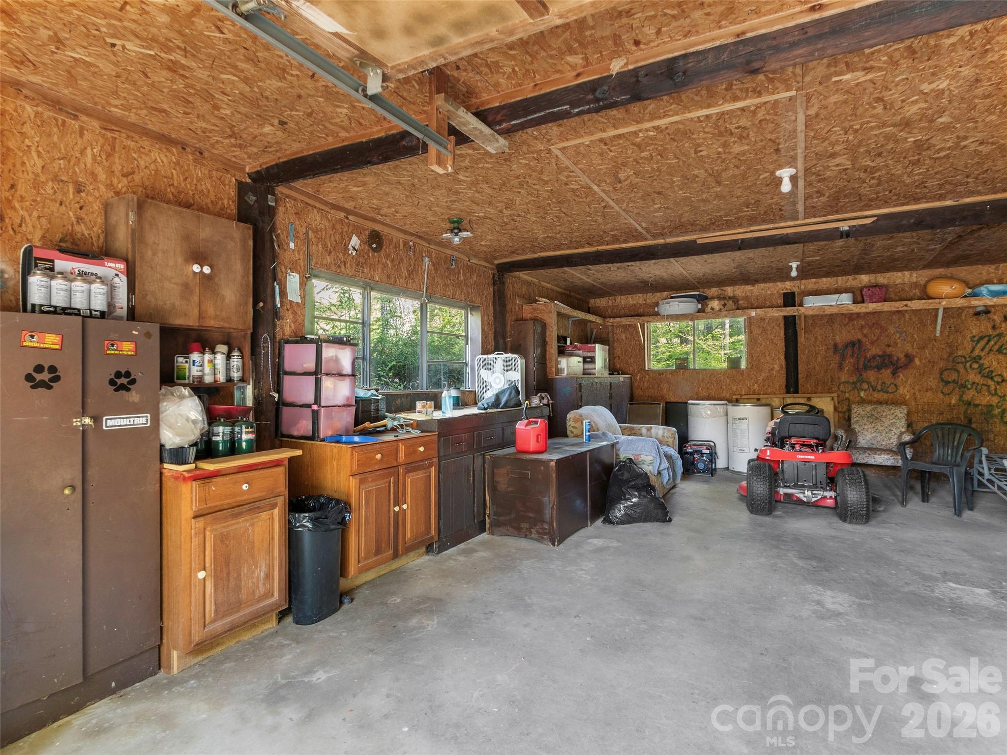 1270 Old Mine Fork Road — Burnsville