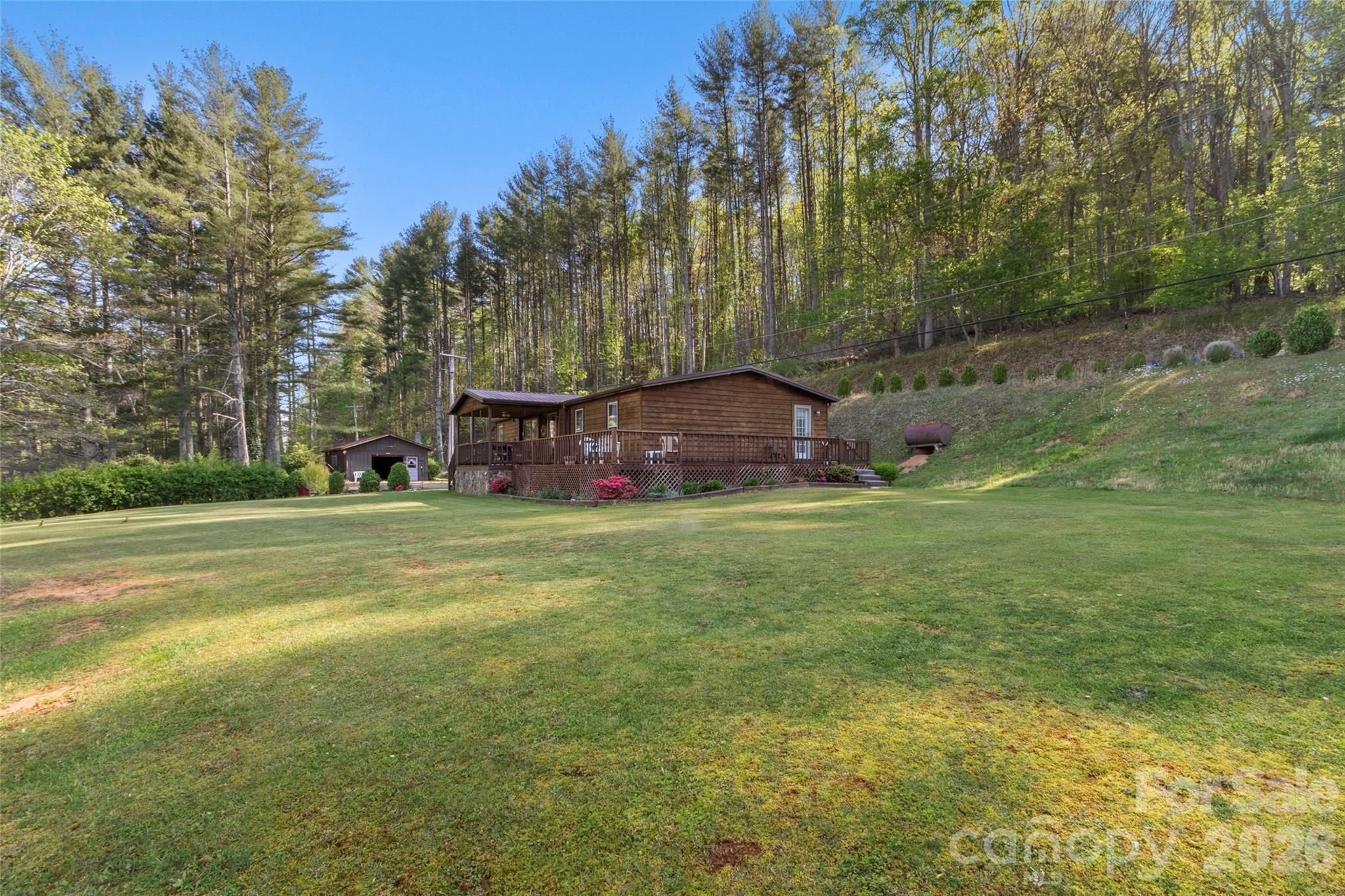 1270 Old Mine Fork Road — Burnsville