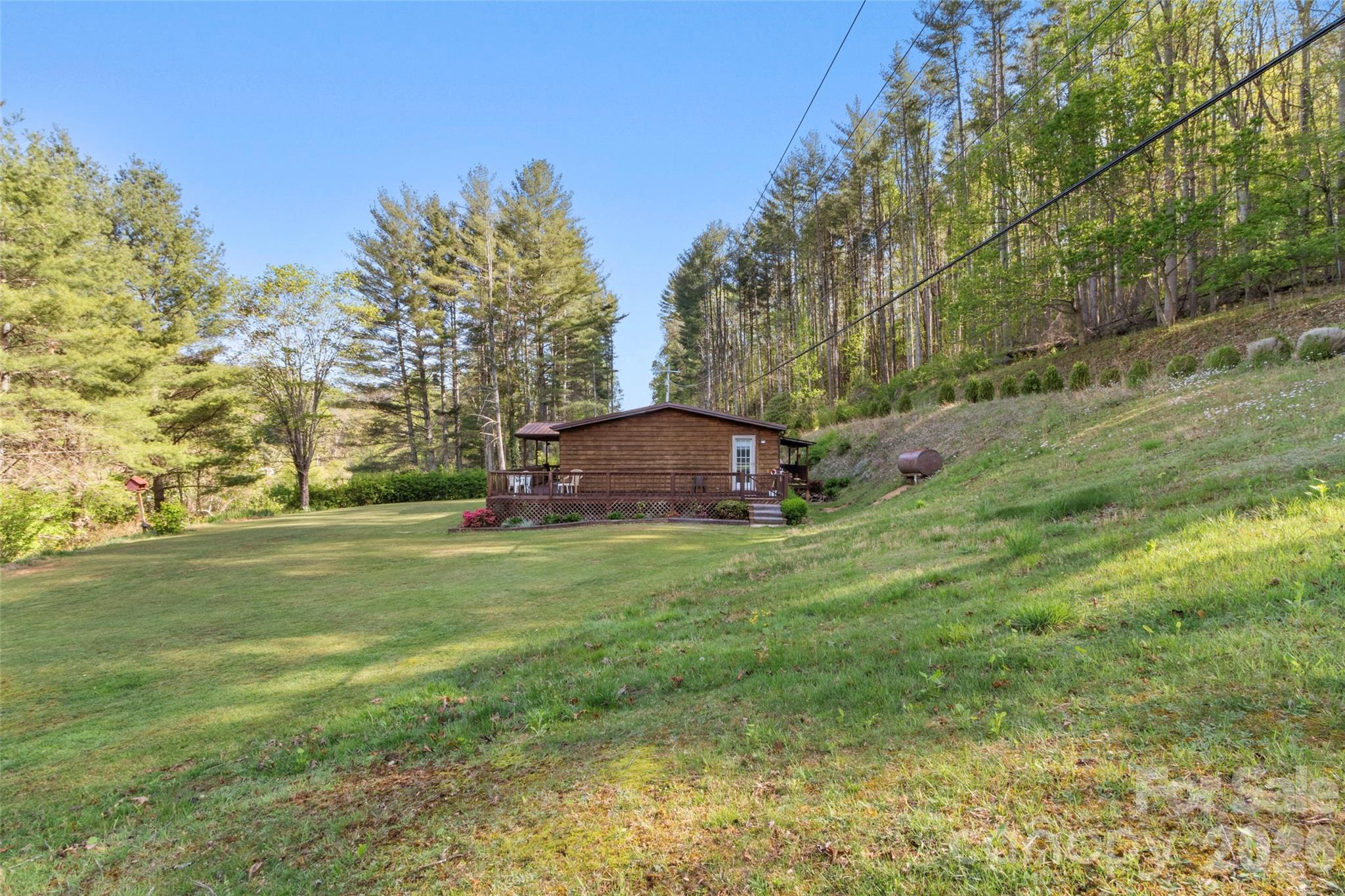 1270 Old Mine Fork Road — Burnsville