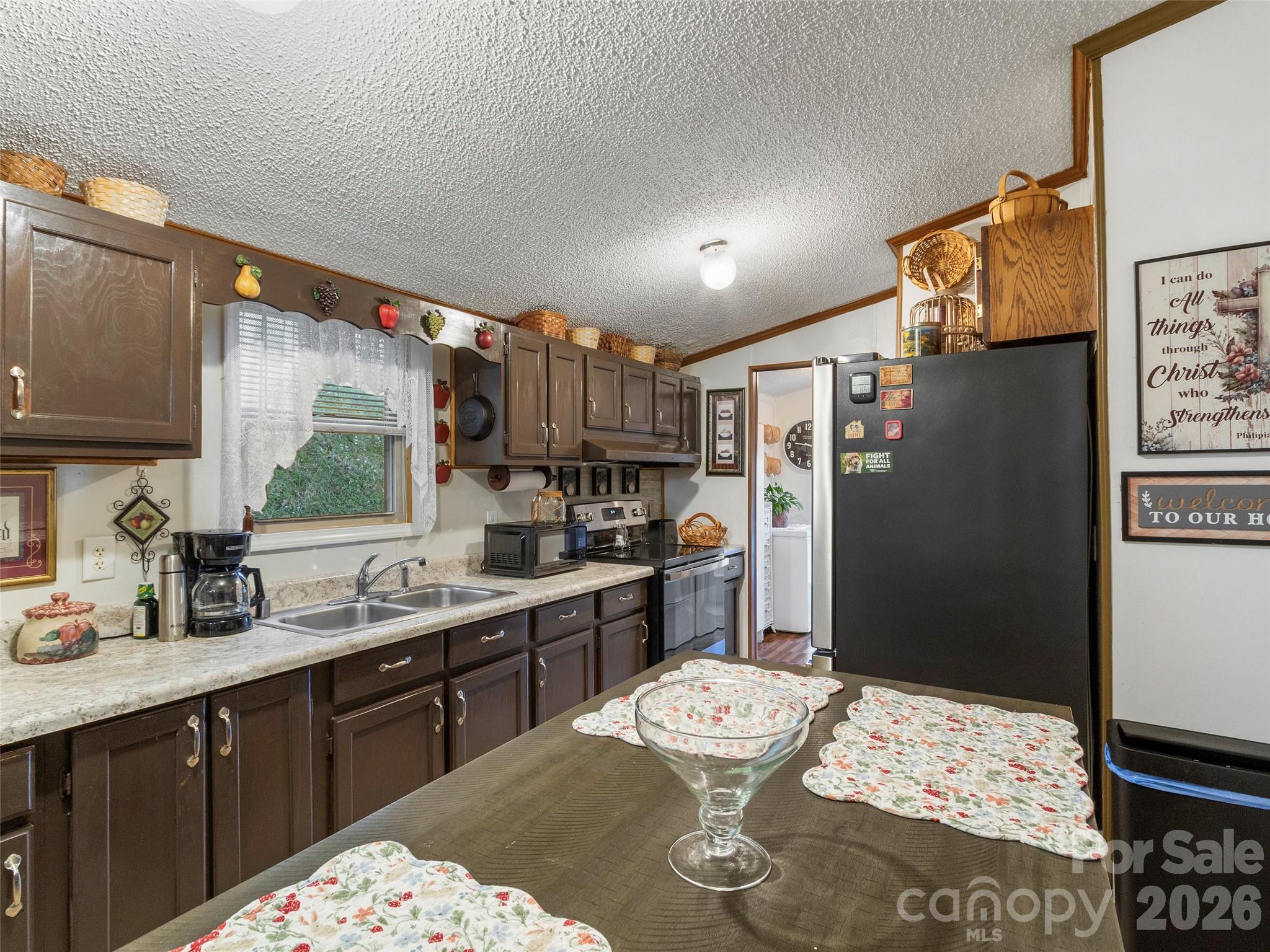 1270 Old Mine Fork Road — Burnsville