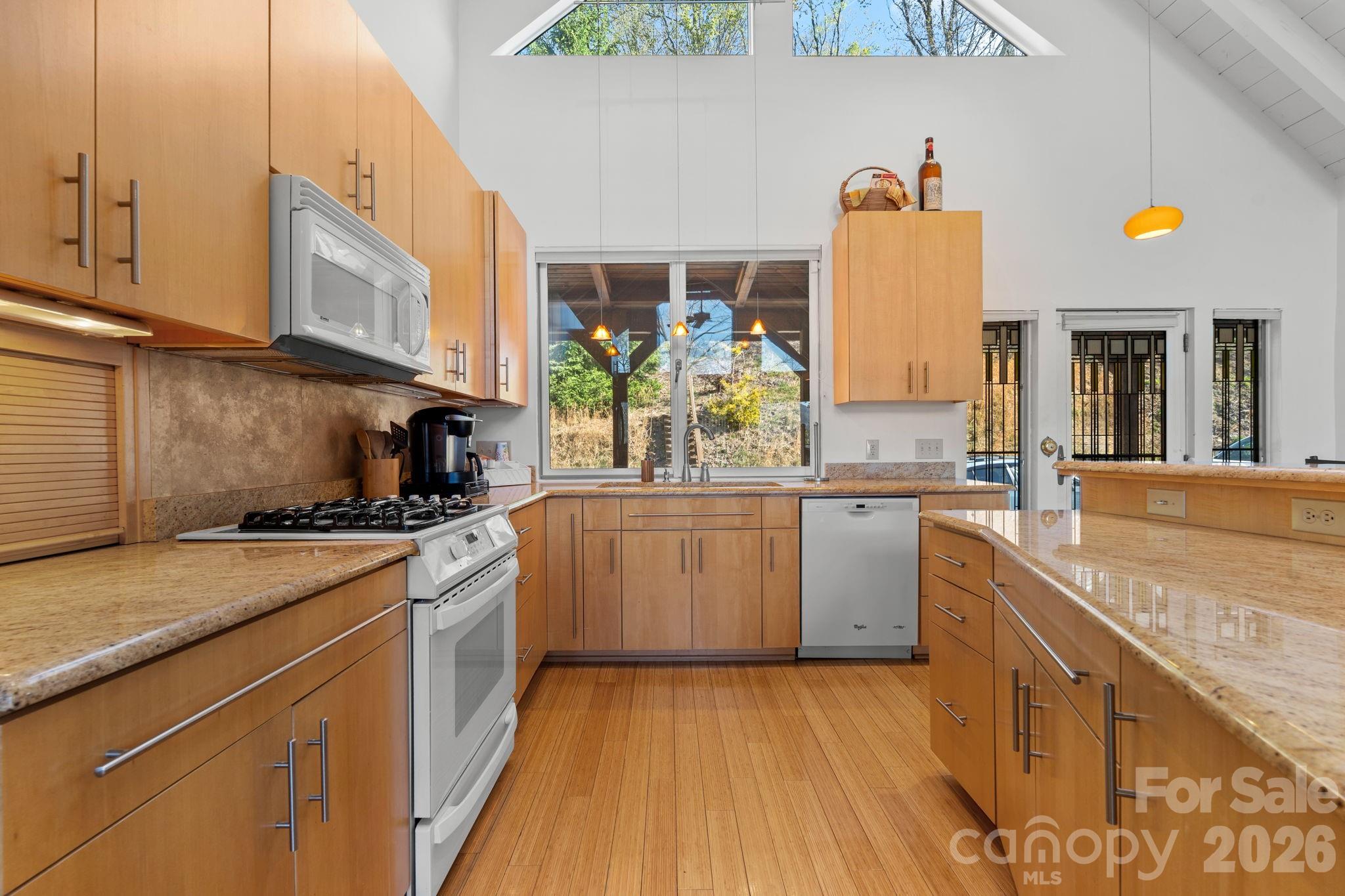 248 Hillcrest Lane — Banner Elk